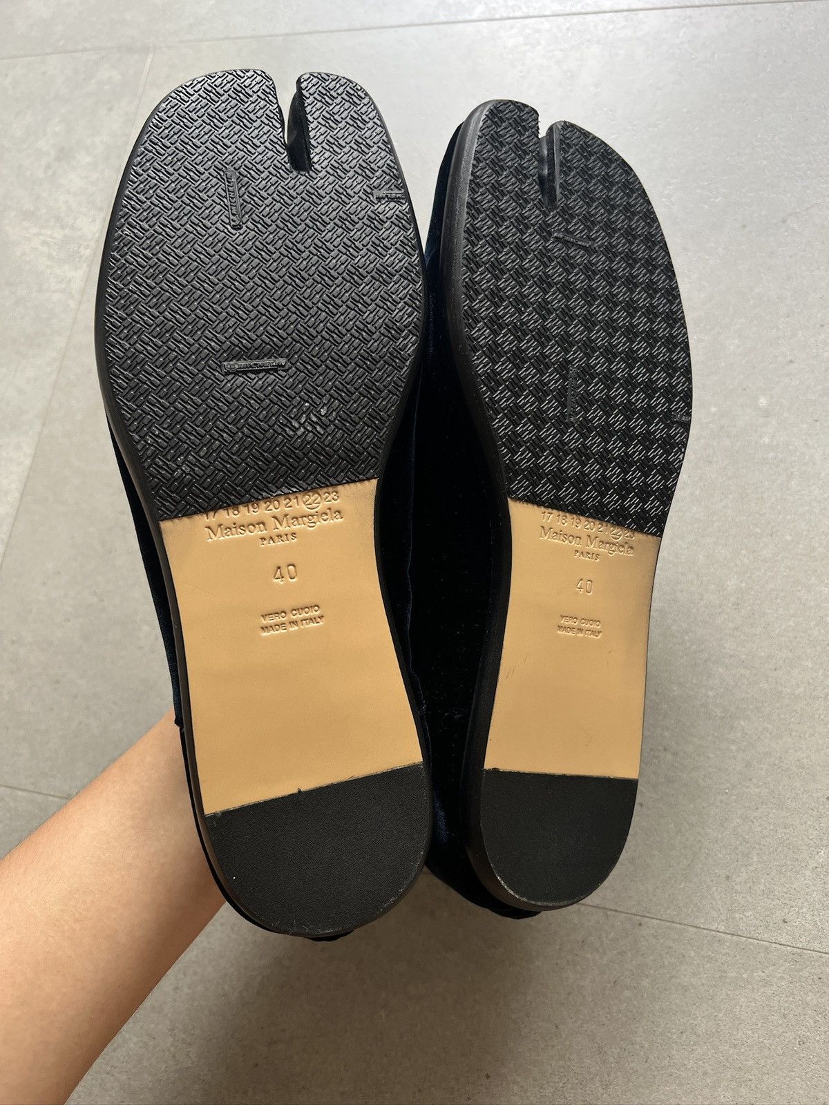 Maison Margiela BRAND NEW AW19 Maison Margiela Velvet Babouche Tabi Flats Size US 7.5 / EU 40-41 - 10 Thumbnail