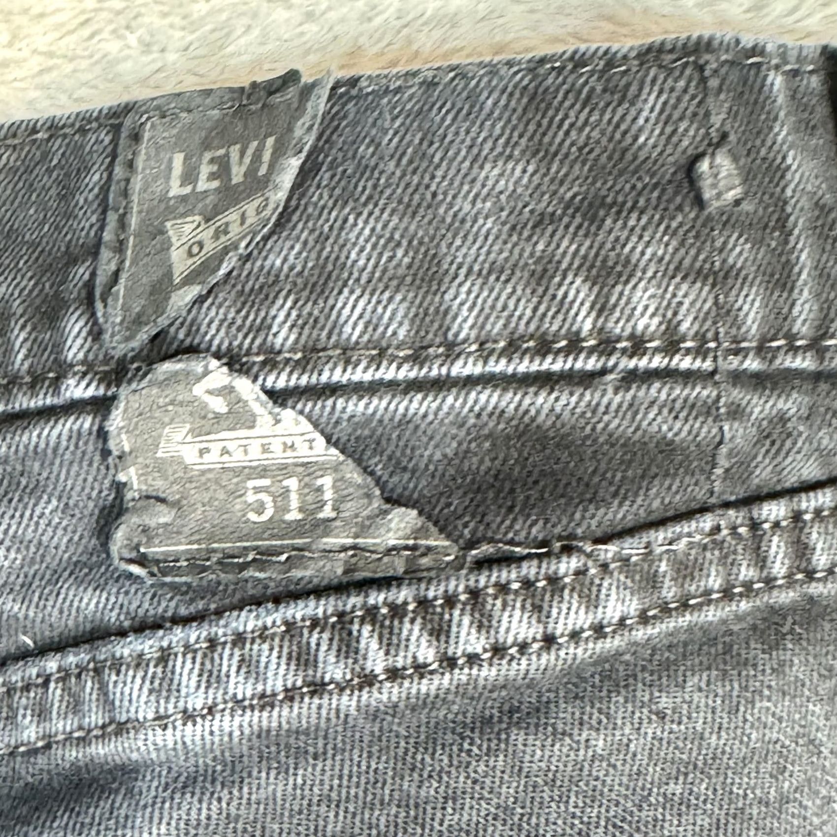 Levi's VINTAGE Levis 511 Jeans Mens 28x32 Black Slim Fit Stretch Denim Distressed Ripped Zipper Size US 28 / EU 44 - 5 Thumbnail