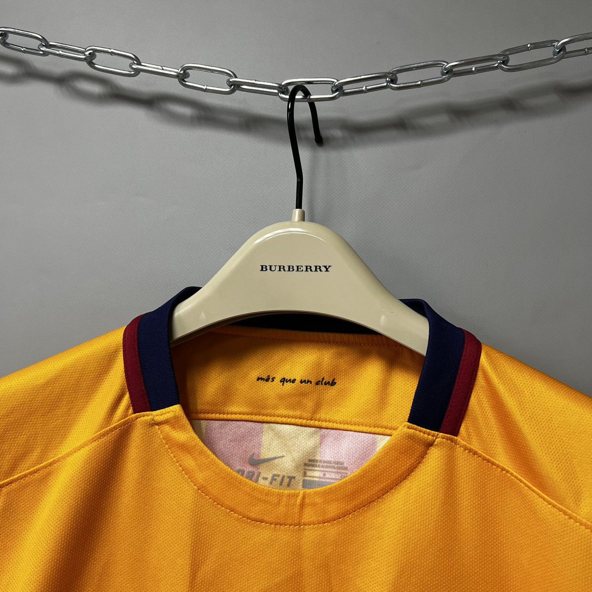 Nike Nike Barcelona FCB 2015/16 Away Football Soccer Shirt Jersey Size US S / EU 44-46 / 1 - 6 Thumbnail