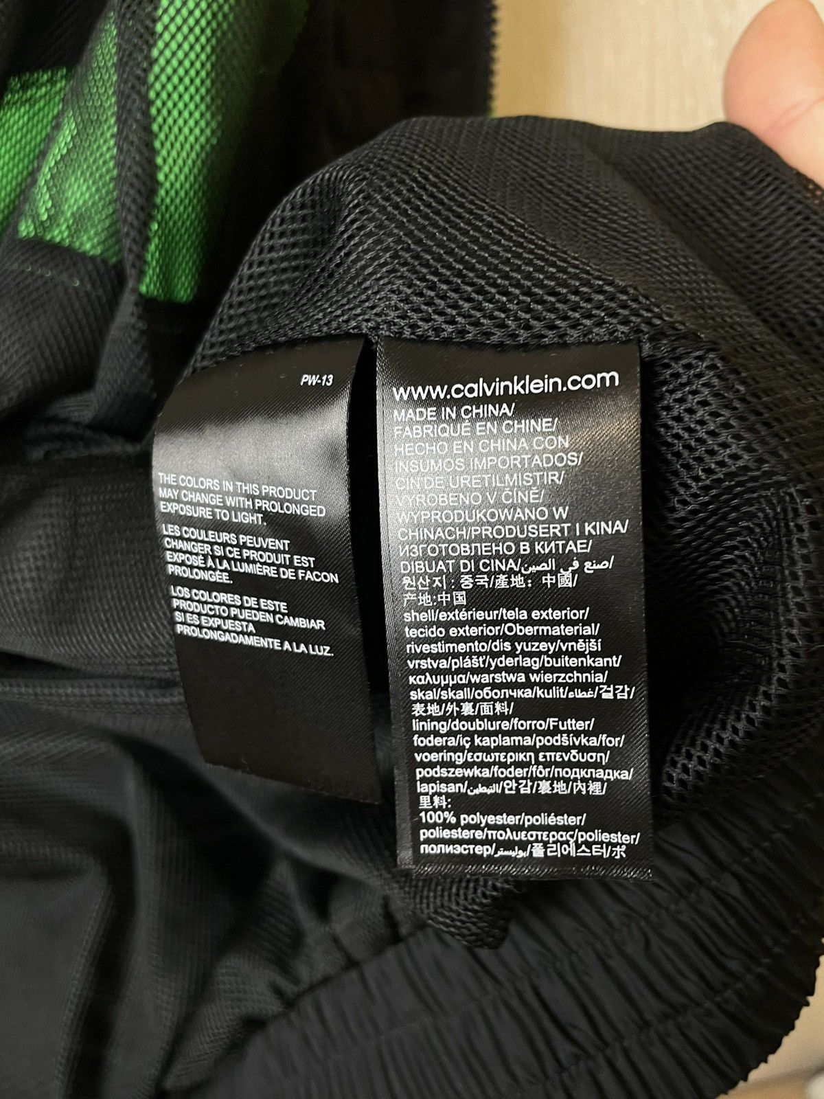 Calvin Klein Calvin Klein Blocked Zip Light Jacket Windbreaker Size US S / EU 44-46 / 1 - 7 Thumbnail