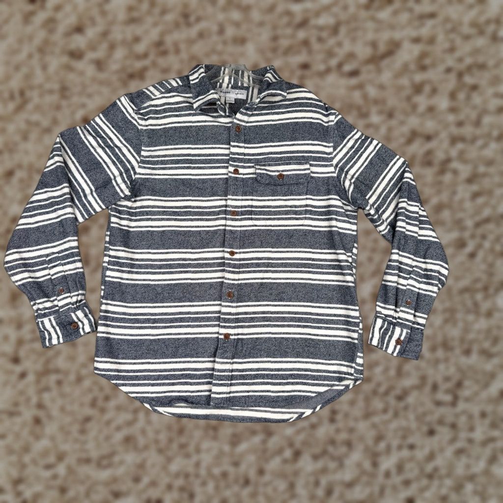 Old Navy Old Navy Shirt Men Large Blue White Stripe Long Sleeve Cotton Pocket Shirt Size US L / EU 52-54 / 3 - 1 Thumbnail