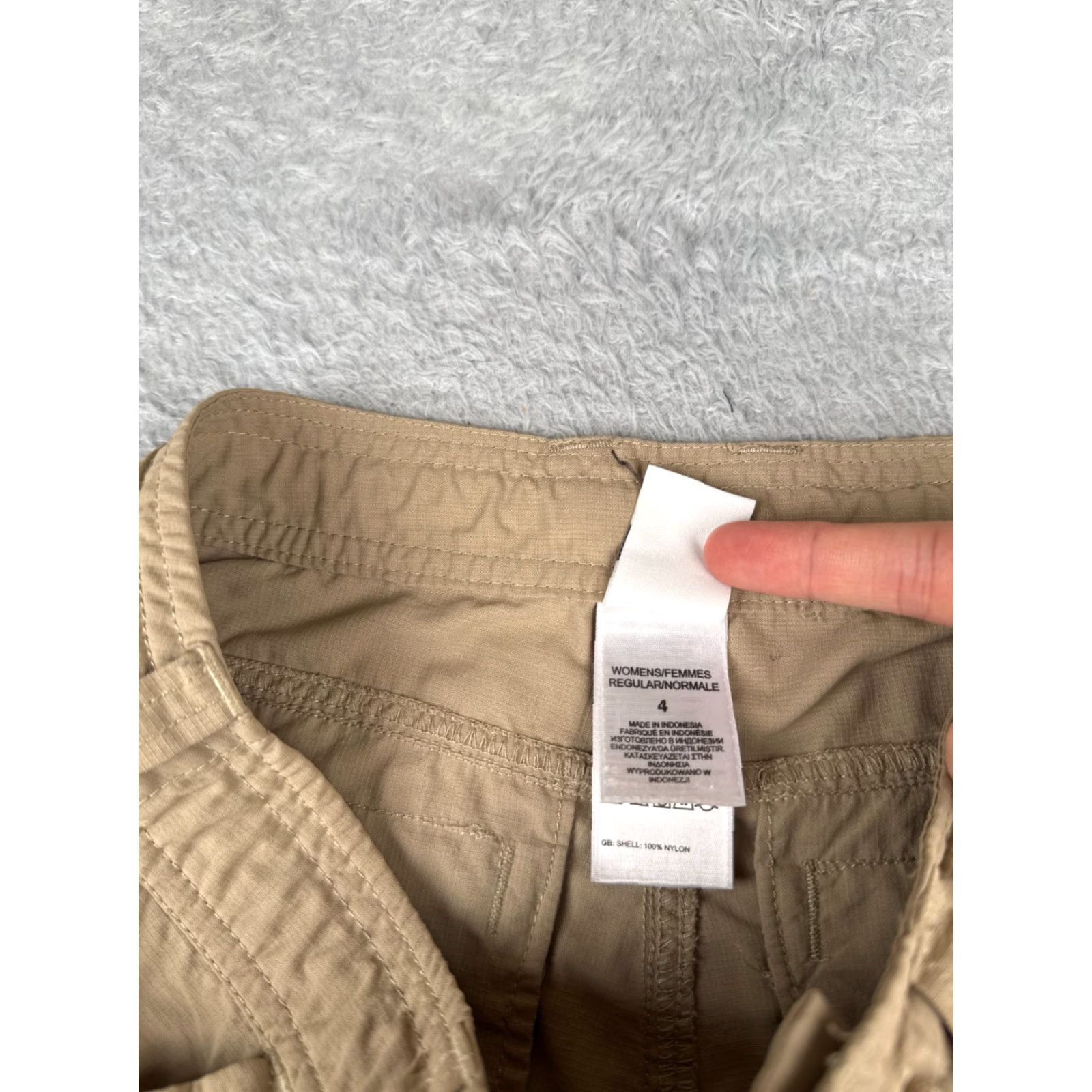 The North Face VINTAGE The North Face Women's Shorts Capri 4 Beige Cotton Activewear Hiking Camping 18in Inseam Size 27" / US 4 / IT 40 - 7 Thumbnail
