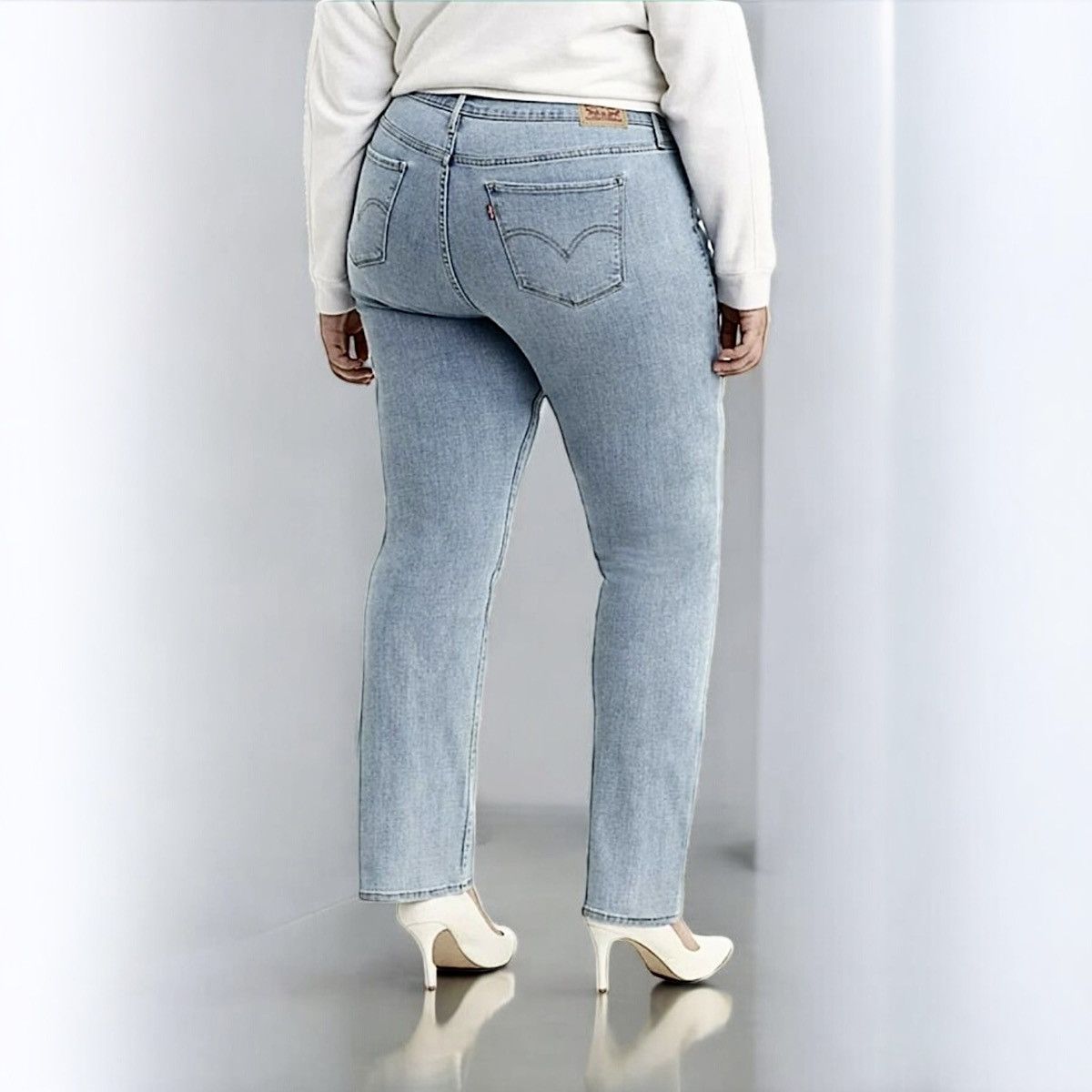 Levi's Levi’s Women’s Plus Size Straight Mid Rise Blue Jeans Sz 26W Size 34" / US 12 / IT 48 - 3 Thumbnail