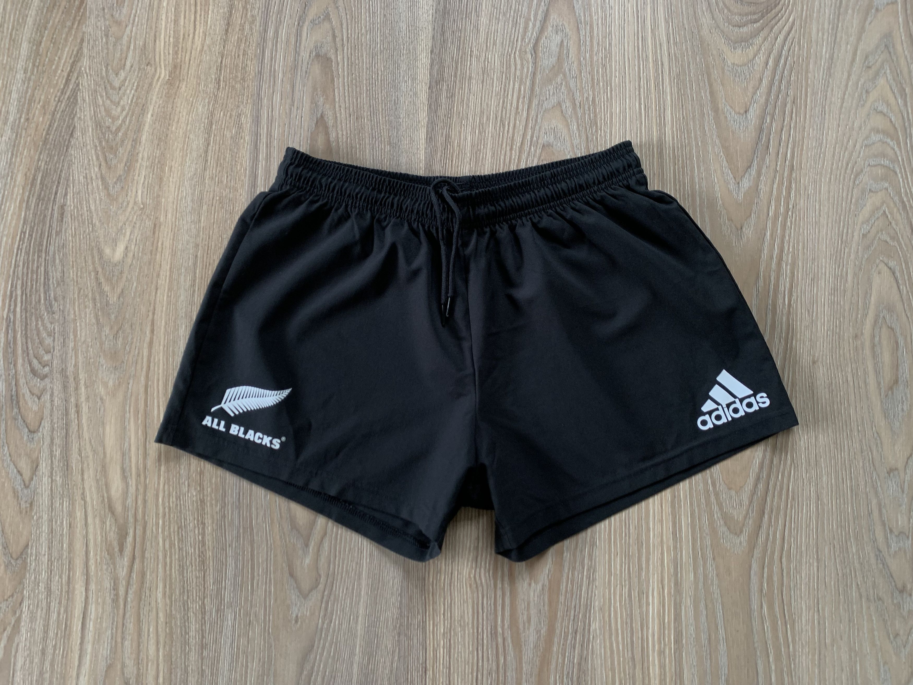 Adidas × Vintage Adidas All Blacks Shorts 2019 Size US 34 / EU 50 - 1 Thumbnail
