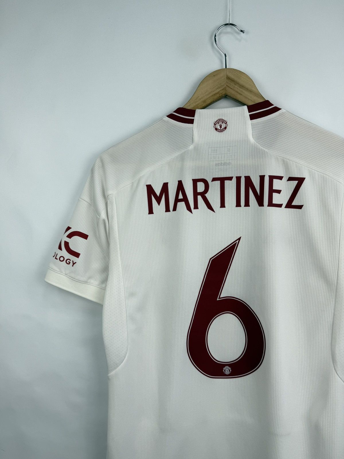 Adidas Y2K Adidas Lisandro Martinez Manchester United Soccer Jersey Size US S / EU 44-46 / 1 - 13 Thumbnail