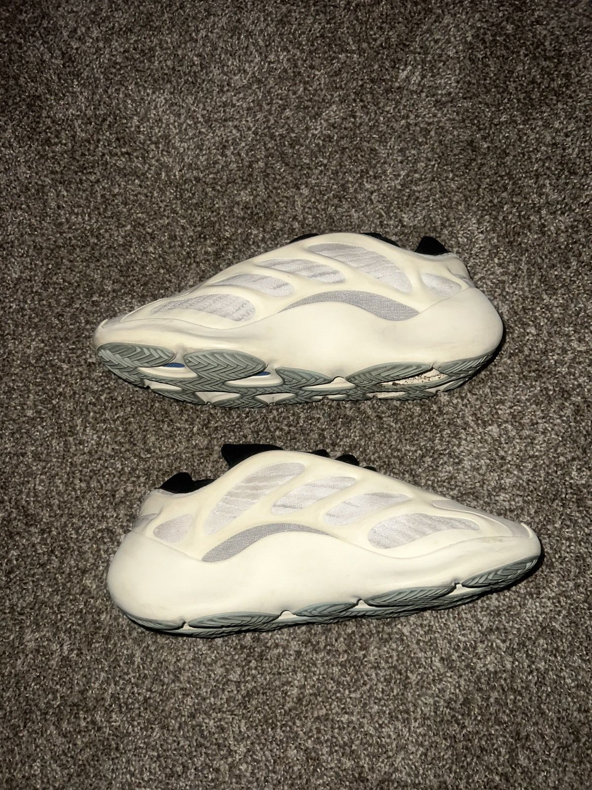 Adidas × Yeezy Yeezy 700 Azael Size US 8.5 / EU 41-42 - 5 Thumbnail