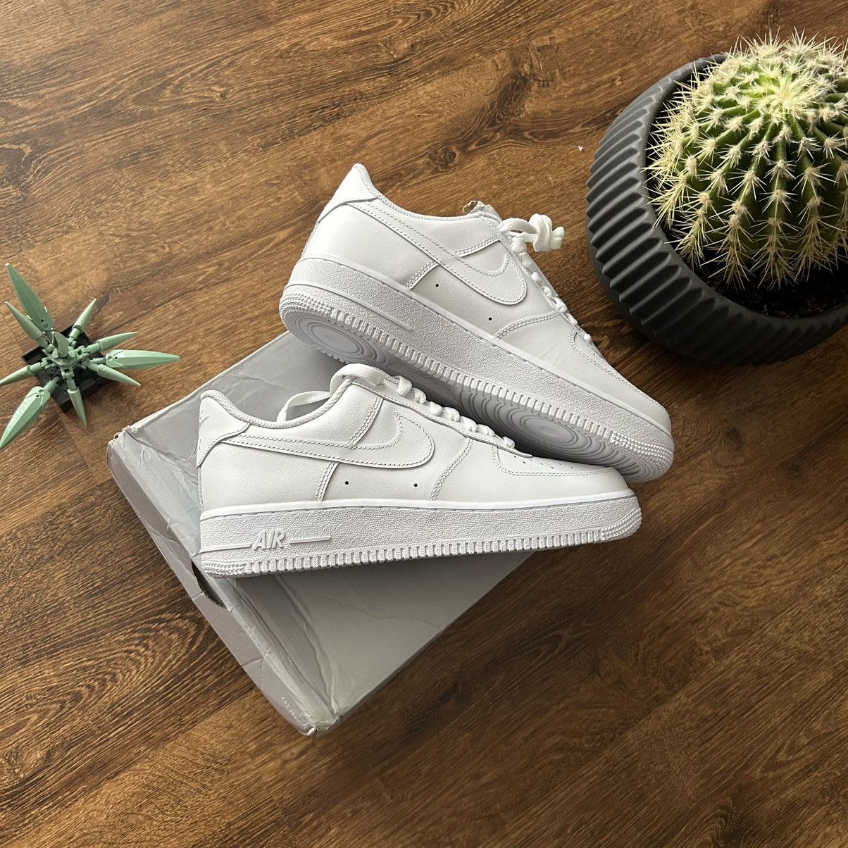 Nike Nike Air Force 1 White UK 7.5 / CM 26,5 Size US 7.5 / EU 40-41 - 2 Thumbnail