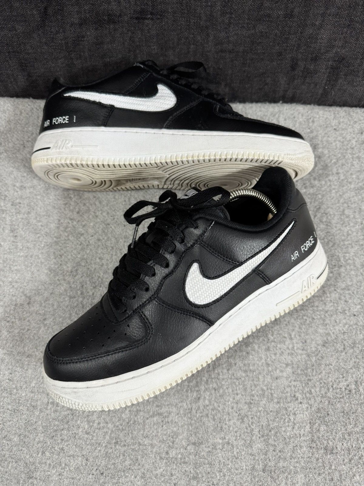 Nike Air Force Low '07 LV8 Cut Out Swoosh AF1 Black 42,5
