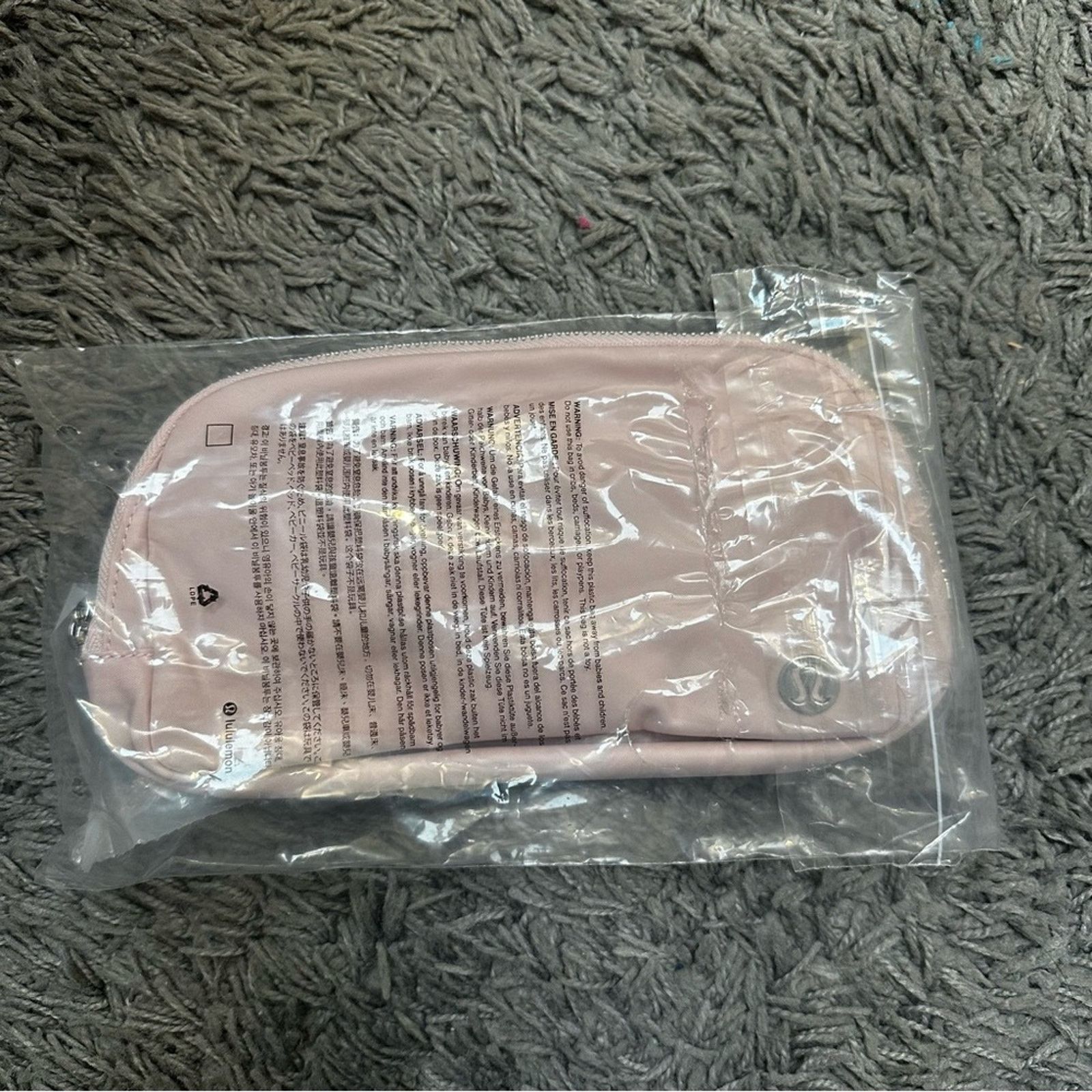 Lululemon NWT Lululemon Athletica Everywhere Belt Bag 1L Pink Size ONE SIZE - 6 Thumbnail