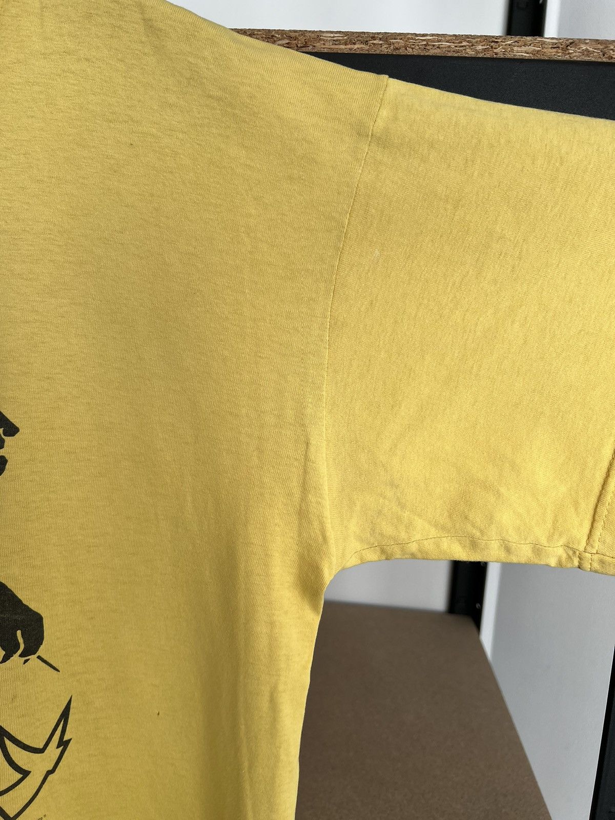 Band Tees Vintage 2000 Soulfly Lion of Judah Metal Band Yellow T-shirt Size US L / EU 52-54 / 3 - 12 Thumbnail