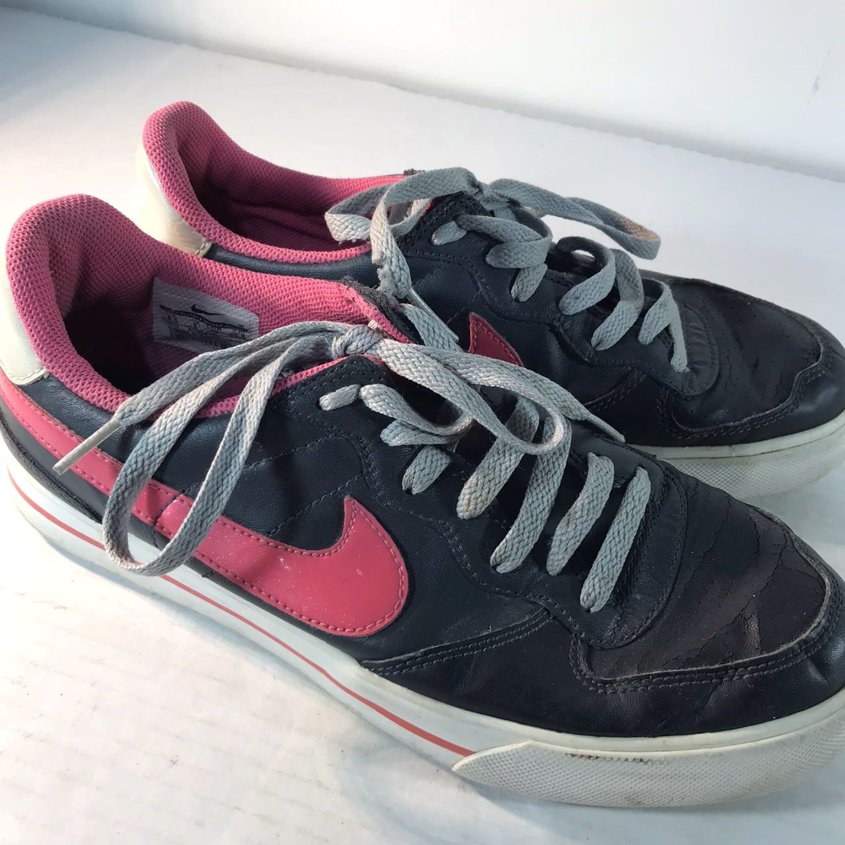 Nike Nike Sneakers Womens Athletic Leather Low Top Size 8.5 Pink Gray Comfortable Casual Size US 8.5 / IT 38.5 - 3 Thumbnail