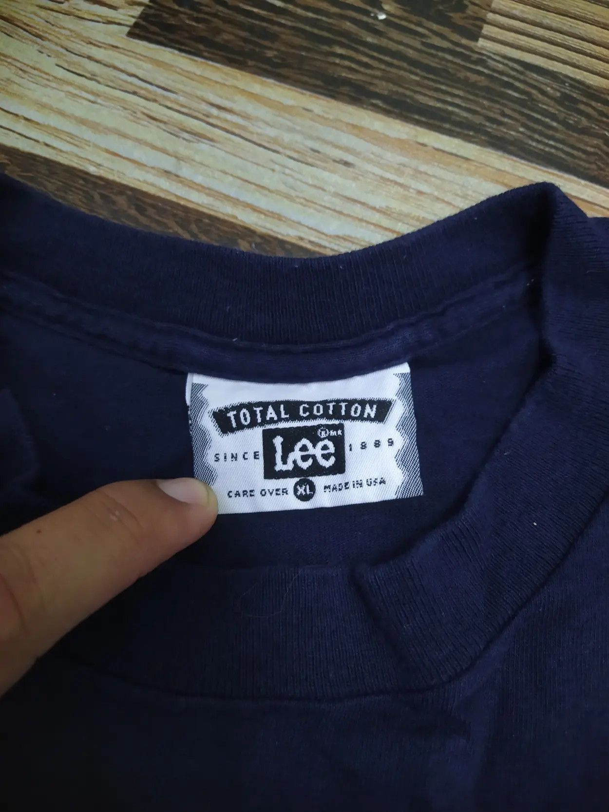 Lee Vintage 90s Lee Big Logo Navy Blue Spell Out Size US XL / EU 56 / 4 - 4 Thumbnail