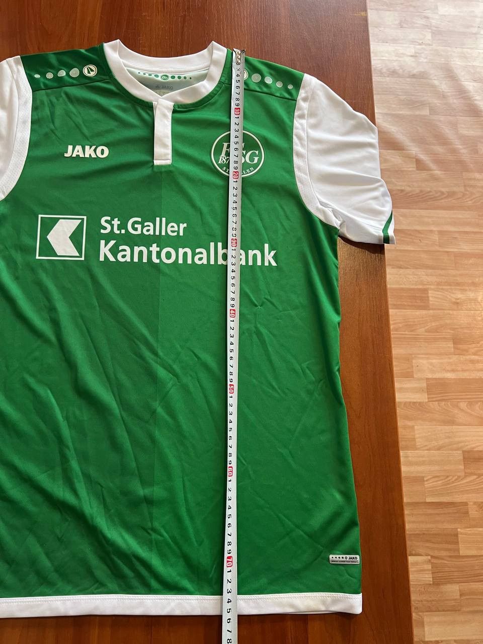 Sports Specialties 2017/18 ST GALLEN SIGNED HOME SOCCER JERSEY FOOTBALL SHIRT L Size US L / EU 52-54 / 3 - 17 Thumbnail