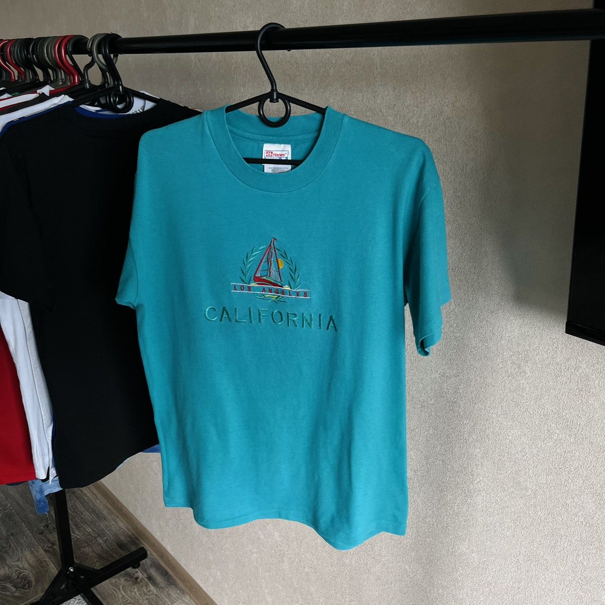 California Arts. × Hanes × Vintage California Los Angeles Logo T-shirt Vintage Size US M / EU 48-50 / 2 - 3 Thumbnail