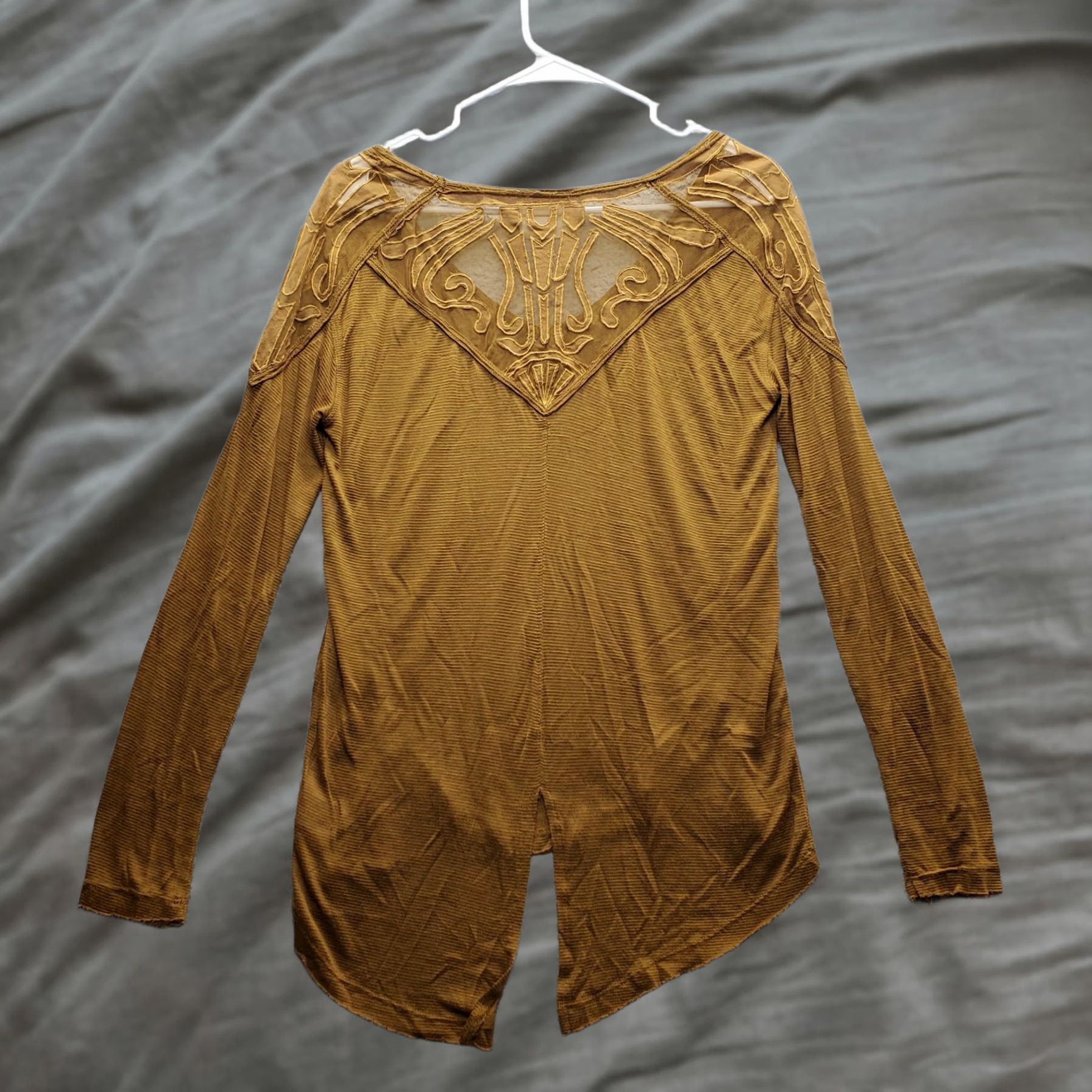 Free People Free People Thermal Top Womens XS Brown High Low Slit Deep V Neck Lace Back Shirt Womens XS Brown Slit Back 90s Outdoor Casual Mens? Size XS / US 0-2 / IT 36-38 - 1 Thumbnail