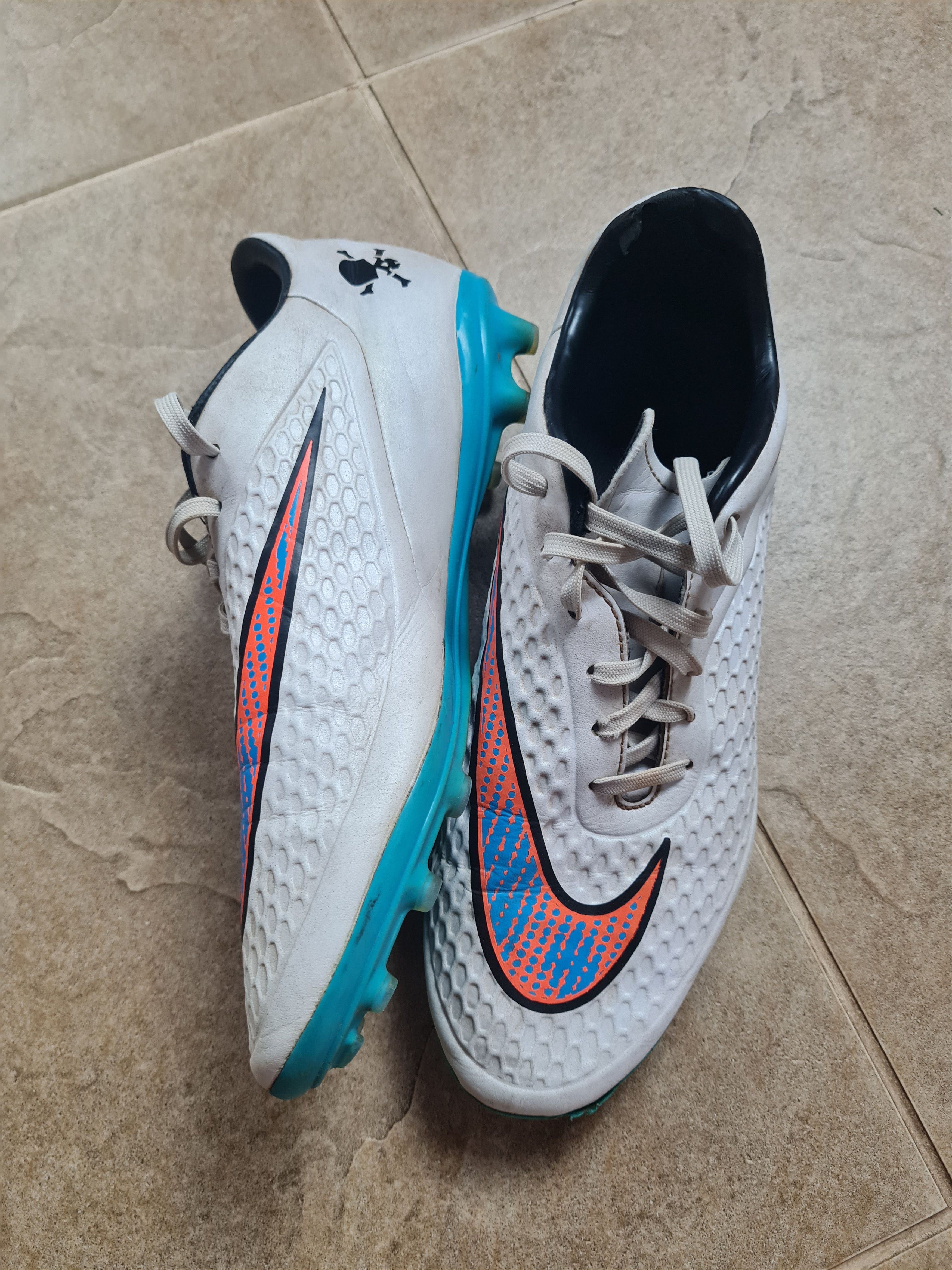 Nike Soccer cleats football boots 2014 Nike Hypervenom Phelon FG Size US 7 / EU 40 - 10 Thumbnail