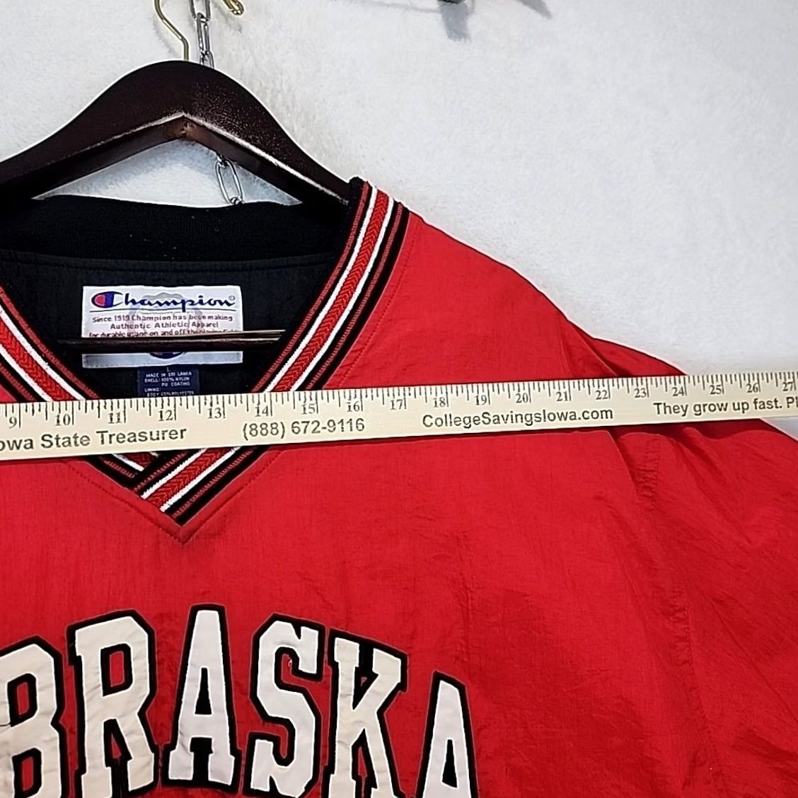 Champion VINTAGE Champion Nebraska Huskers V Neck Pullover Windbreaker Jacket Mens L Red Nylon Polyester Lining Logo 90s Sports NCAA Size US L / EU 52-54 / 3 - 7 Thumbnail