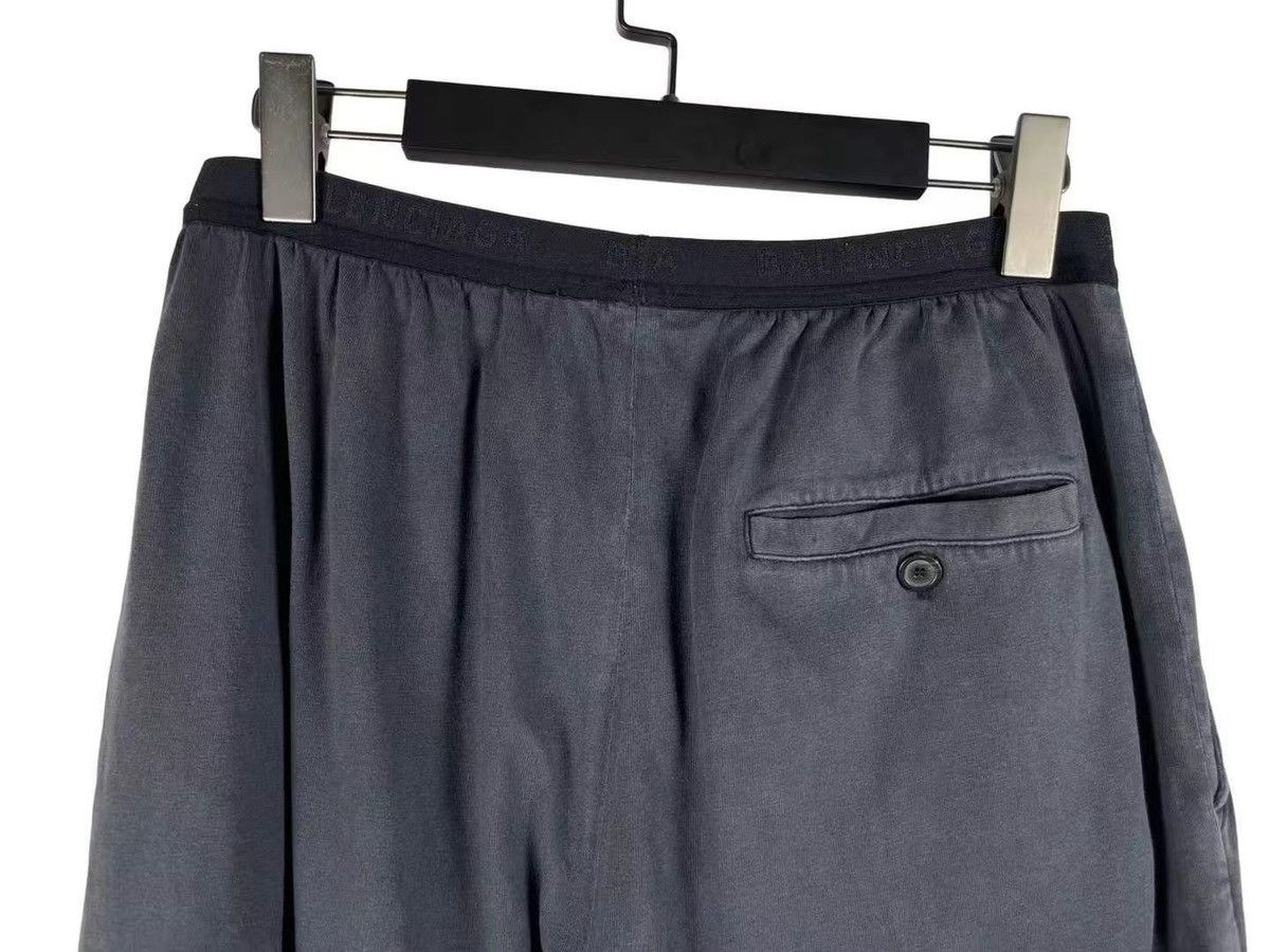 Balenciaga Balenciaga Vintage Black Logo Sweatpants Size US 30 / EU 46 - 4 Thumbnail
