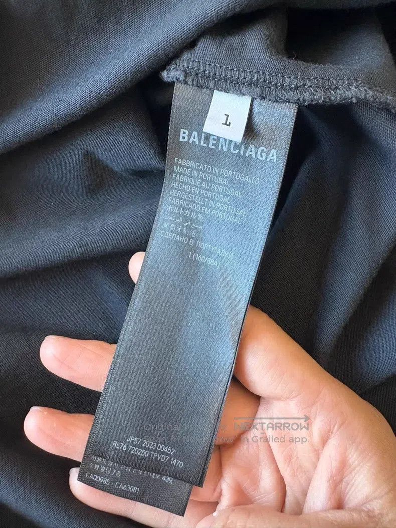 Balenciaga Balenciaga 3B Embroidered Logo Faded Long Sleeve Shirt Size US S / EU 44-46 / 1 - 4 Thumbnail