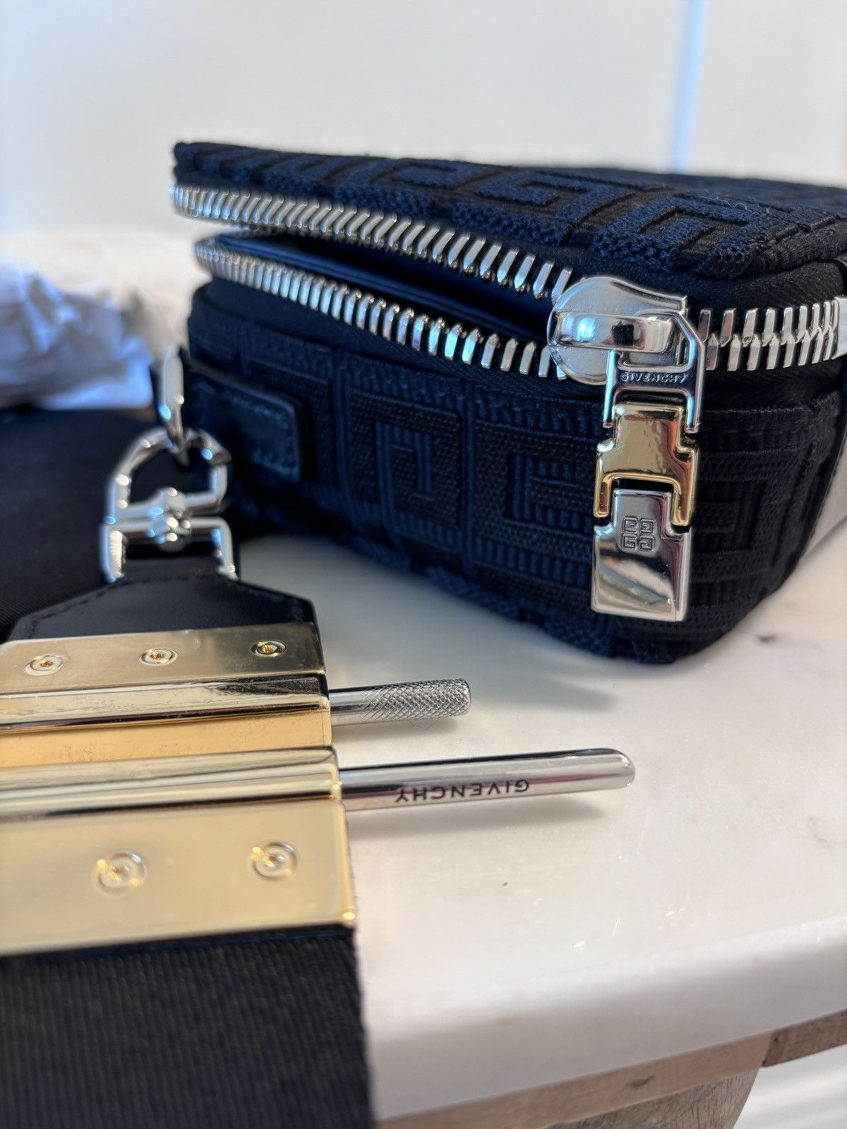 Givenchy Givenchy Antigona camera bag Size ONE SIZE - 3 Thumbnail