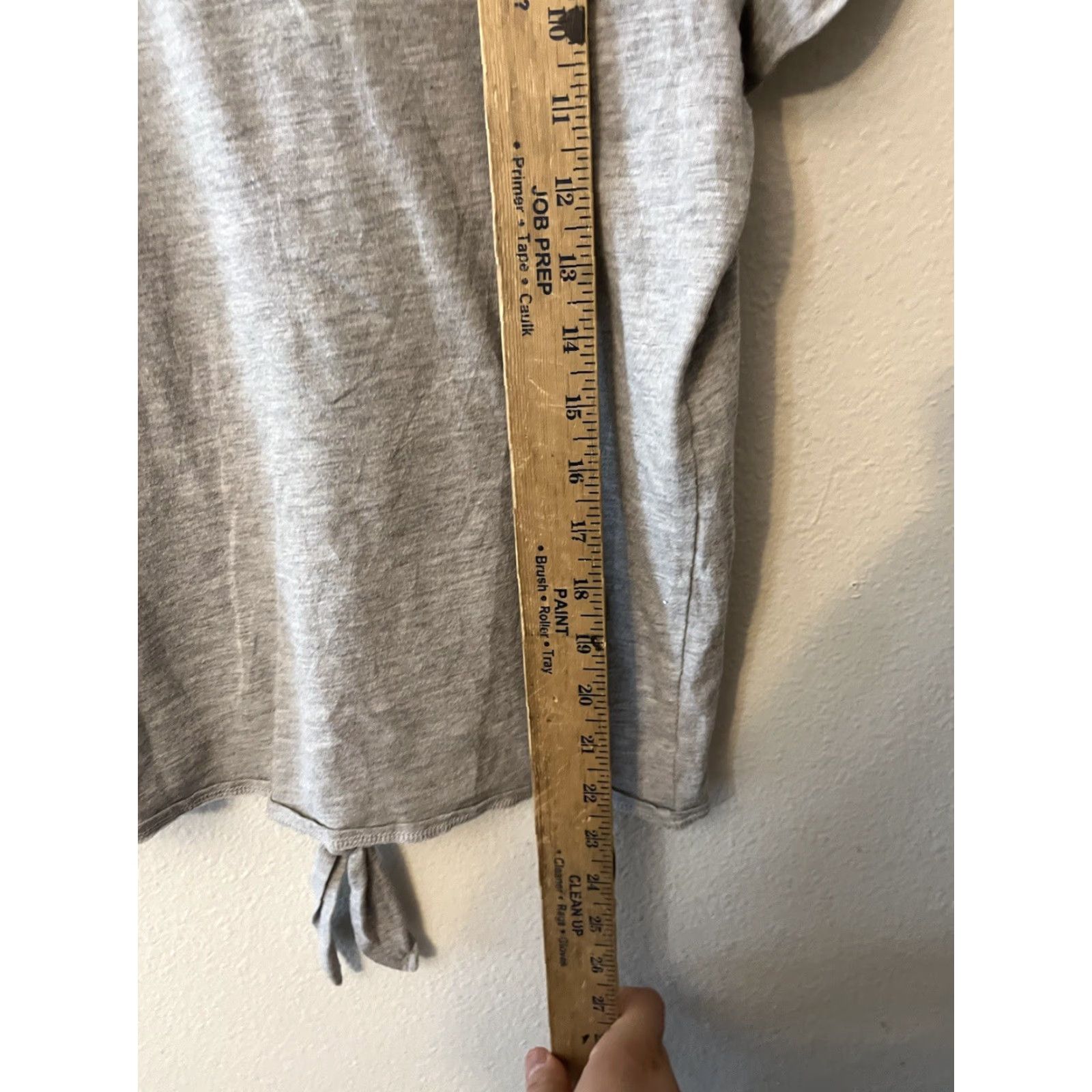 Champion Champion Tie-Front Tee Womens XL T-Shirt Short Sleeve Gray Ring Spun Script Logo Activewear Shirt Women XL Gray Logo Tie Front Tee Size XL / US 12-14 / IT 48-50 - 4 Thumbnail