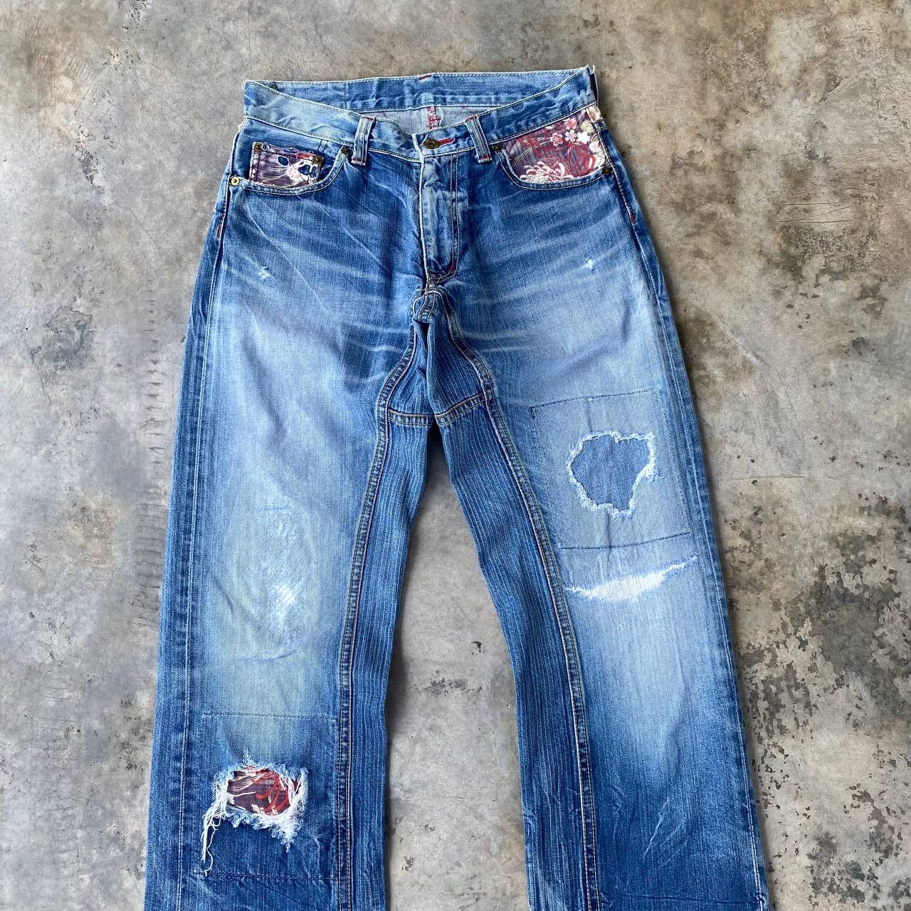 Eternal EXTERNAL JAPAN DISTRESSED THUNDERSTORM MARK FADED BLUE WASH Size US 30 / EU 46 - 4 Thumbnail