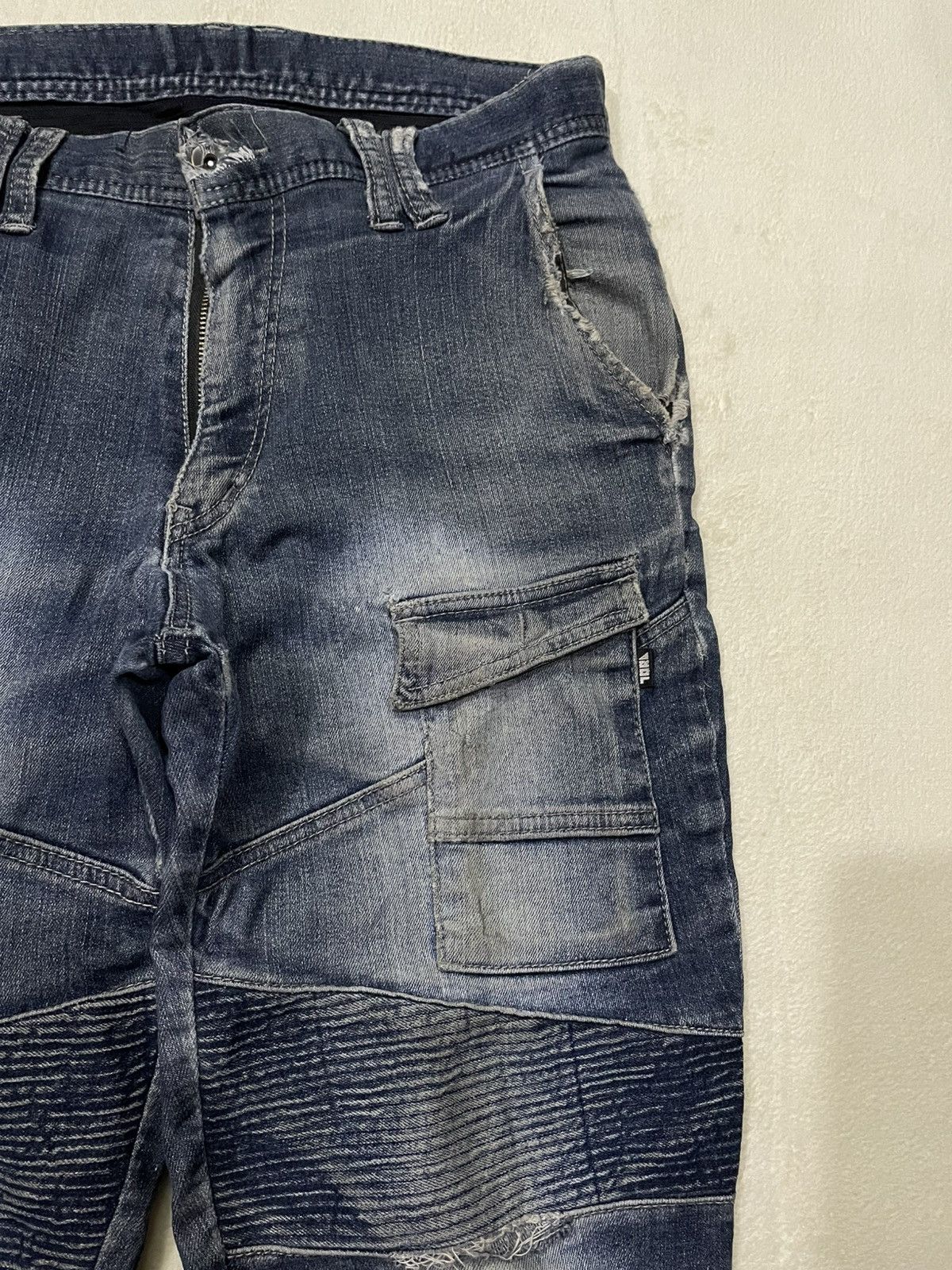 Japanese Brand Vintage TORA Distress Faded Dark Blue Denim Jeans Size US 31 - 4 Thumbnail