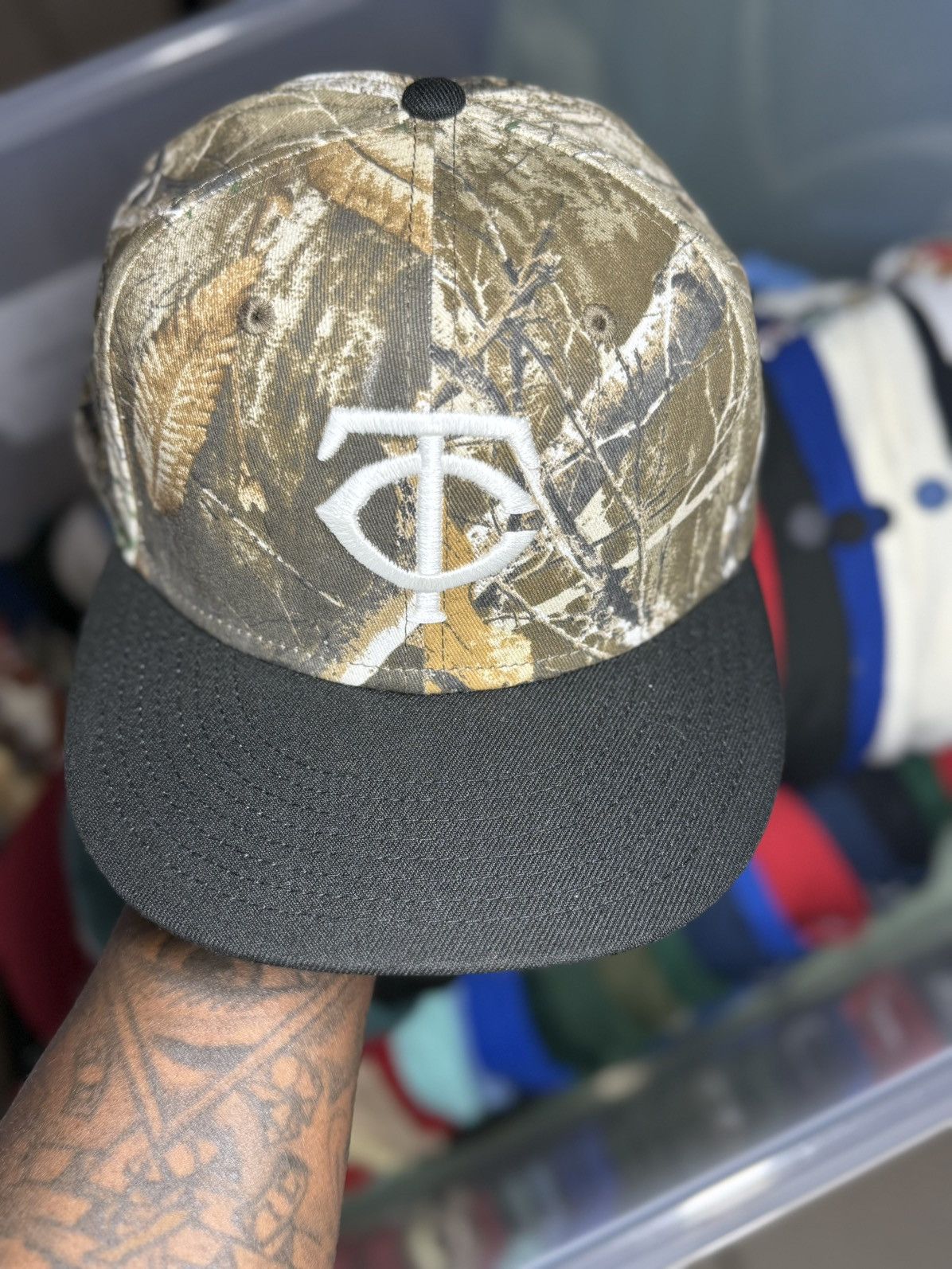 Hat Club × New Era 7 1/4 All The Right Minnesota Twins Real Tree Camo Size ONE SIZE - 2 Thumbnail