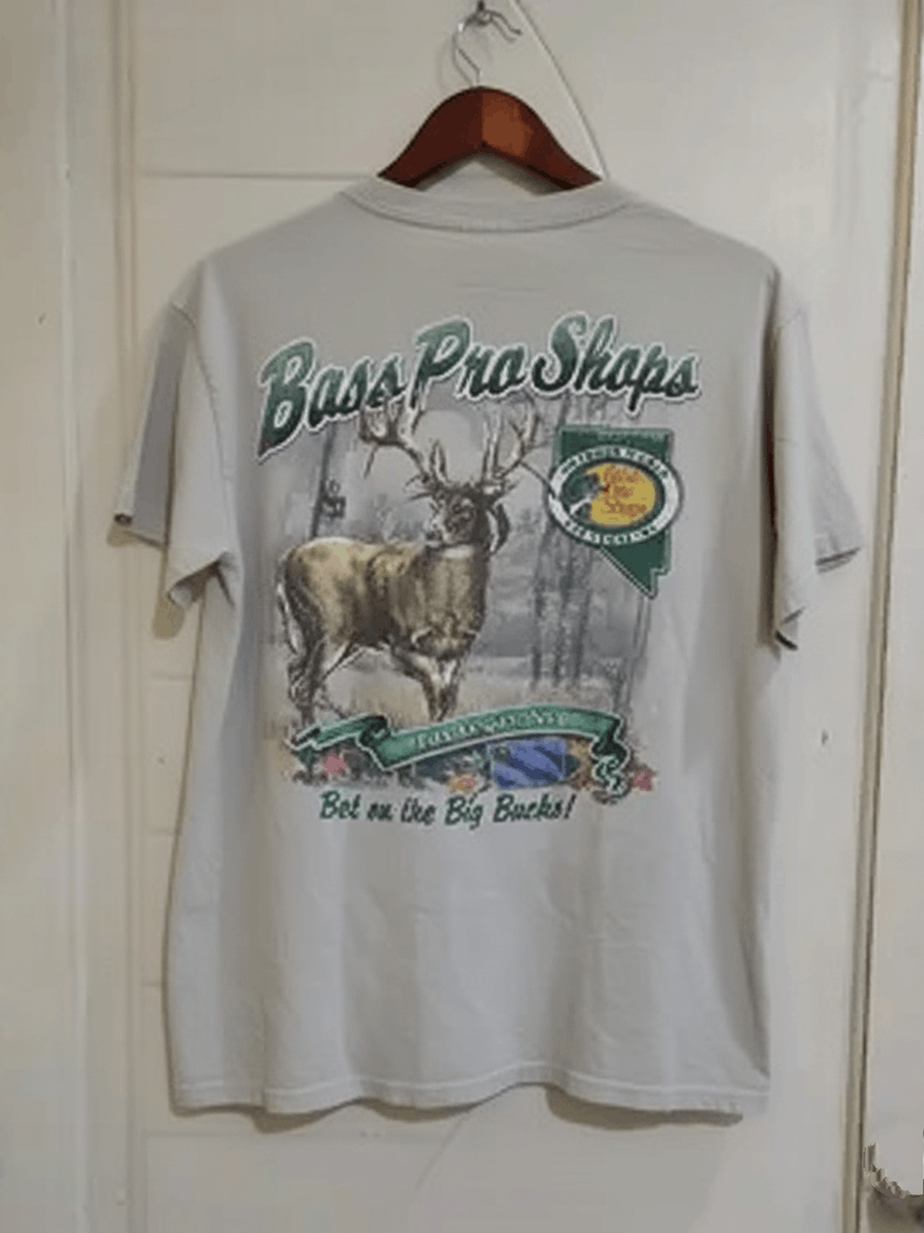 Vintage Bass Pro Shops Vintage Deer Graphic T-Shirt Size US M / EU 48-50 / 2 - 1 Thumbnail