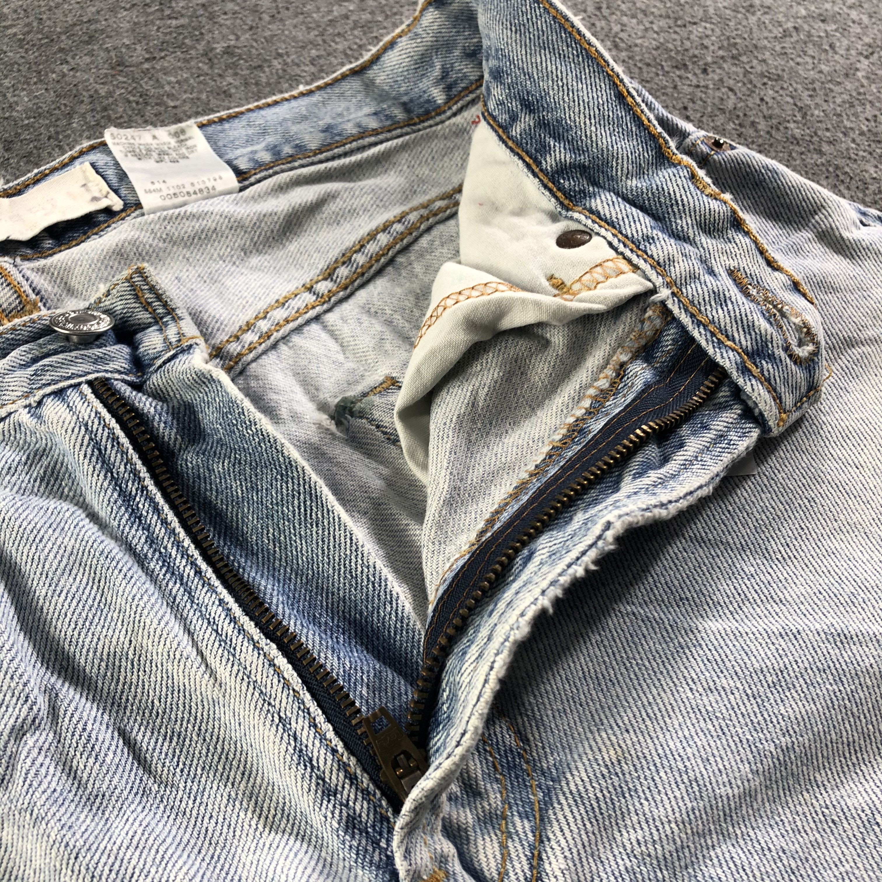 Levi's Vintage Light Wash Levis 505 Jeans-J3288 Size US 31 - 8 Thumbnail