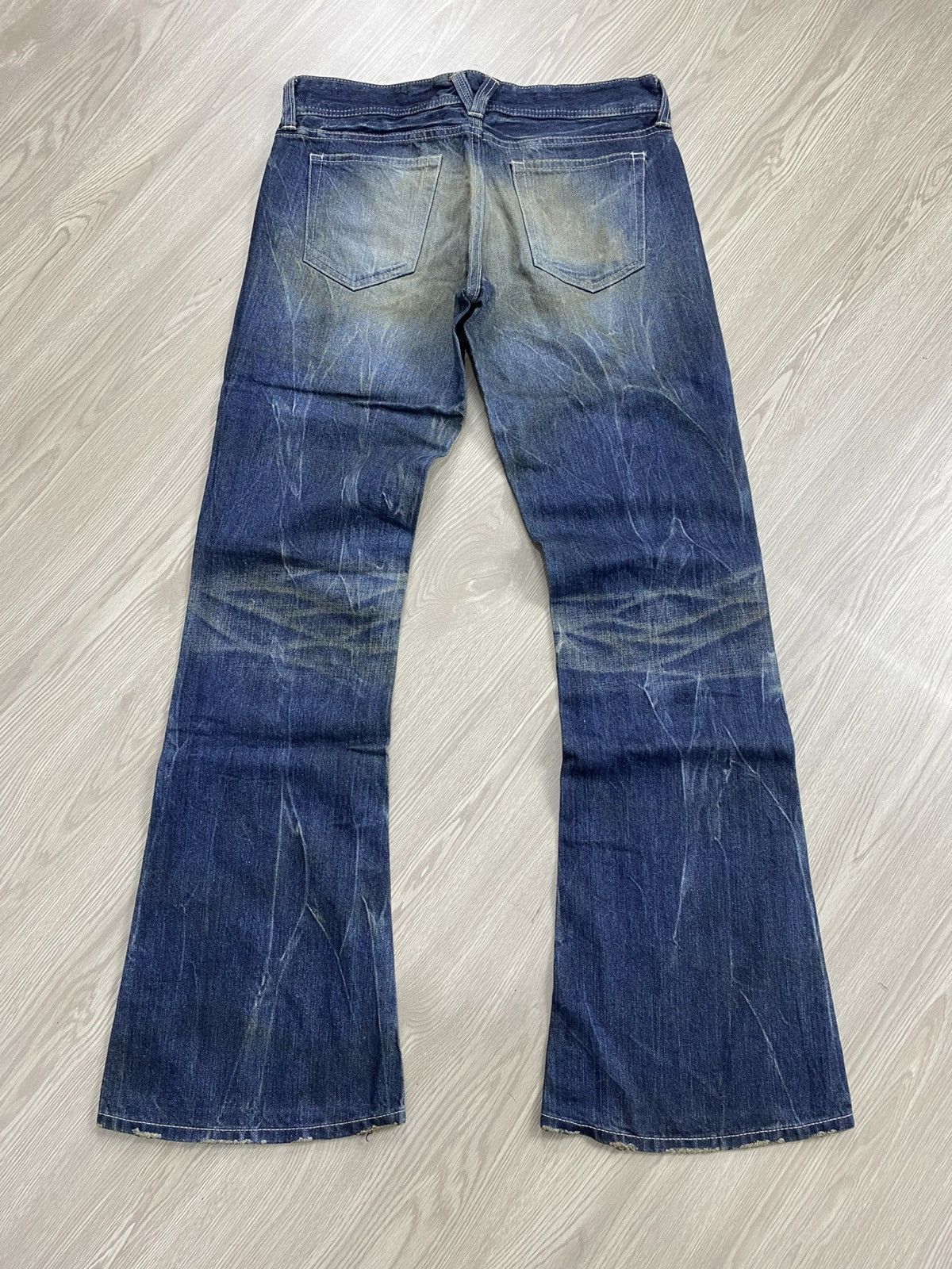 GOSTAR DE FUGA × If Six Was Nine × Le Grande Bleu (L.G.B.) 2000s Vanquish Gold Distressed Punk Y2K Lgb Flared Jeans Size US 32 / EU 48 - 20 Thumbnail