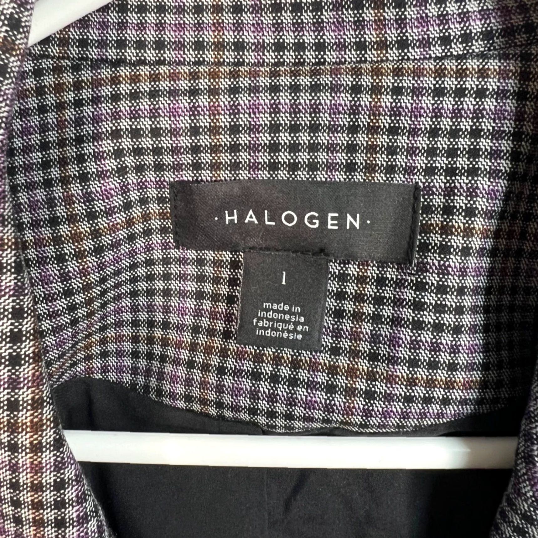 Vintage Halogen Blazer Jacket Single-Breasted Notch Gray Plaid Viscose Blend Long Sleeve Adult Womens 1 Polyester Dry Clean Only Business Size XS / US 0-2 / IT 36-38 - 3 Thumbnail