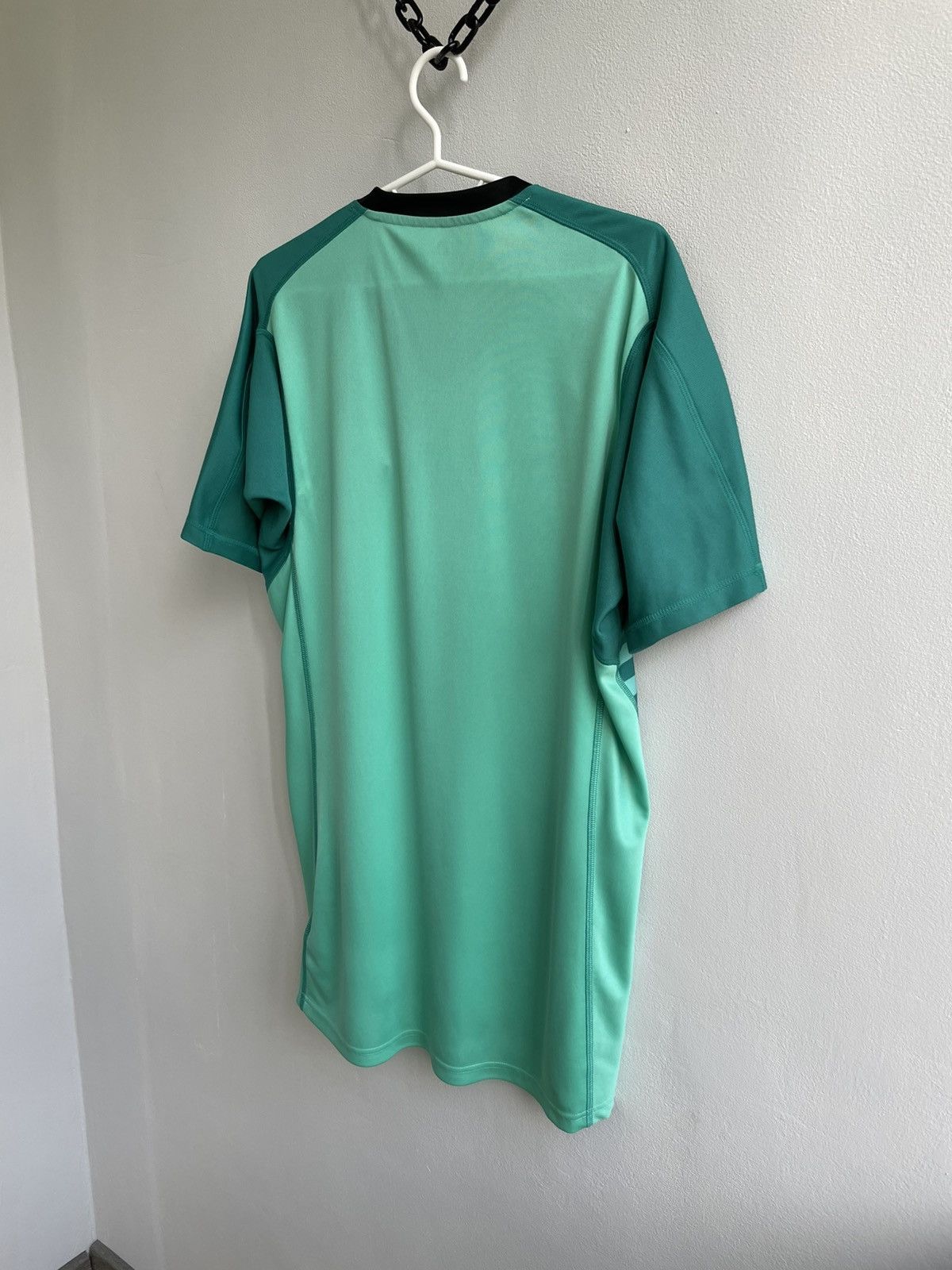 Vintage Spain 2017 2018 Goalkeeper Football Soccer Shirt BR2703 Size US M / EU 48-50 / 2 - 14 Thumbnail