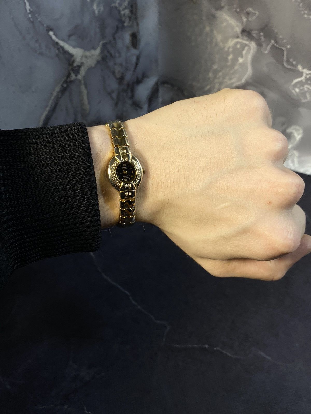 Japanese Brand × Vintage Crystal Black Dial Bracelet Watch with Rhinestones Size ONE SIZE - 1 Thumbnail