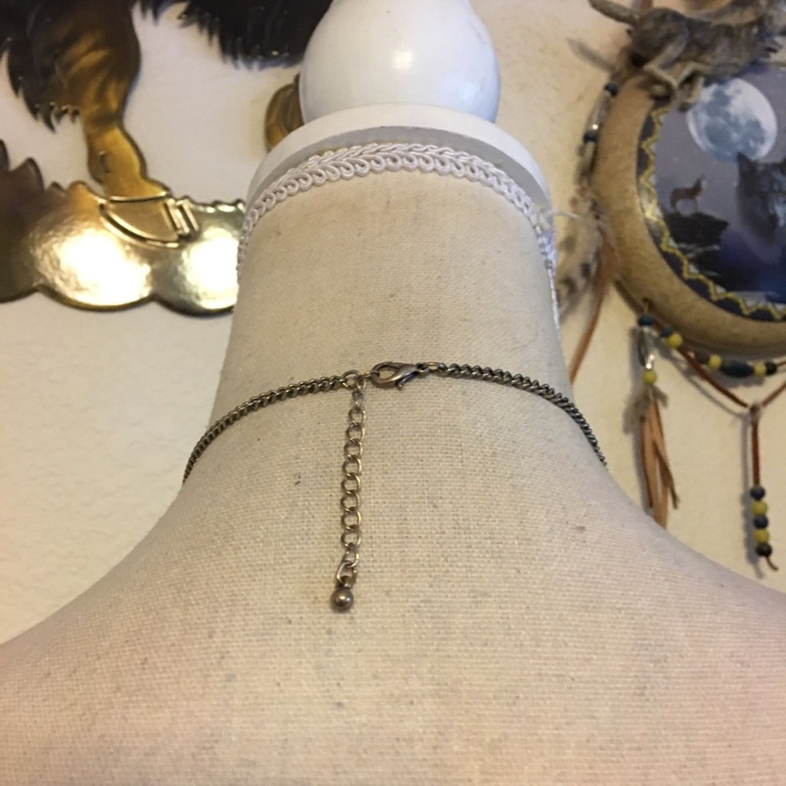 Jewelry Aged silver tone rose medallion on chain necklace Size ONE SIZE - 4 Thumbnail