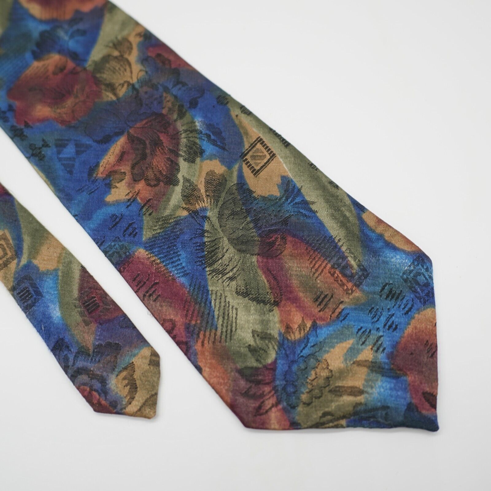 Designer Brittania Abstract Multi-Colored Floral Jacquard Print Polye Size ONE SIZE - 1 Thumbnail