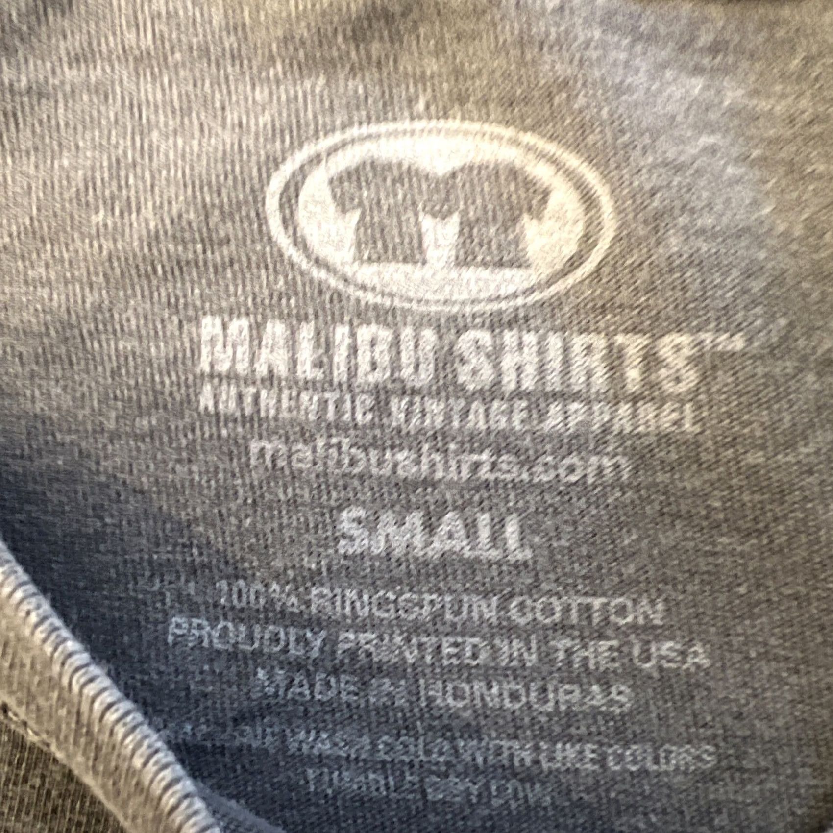 Vintage VINTAGE Malibu Shirts Makaha Beach International Surfing Championships Oahu HI 1971 SHIRT Small Gray Mens S Graphic Tee Hawaii 1970s Size US S / EU 44-46 / 1 - 5 Thumbnail
