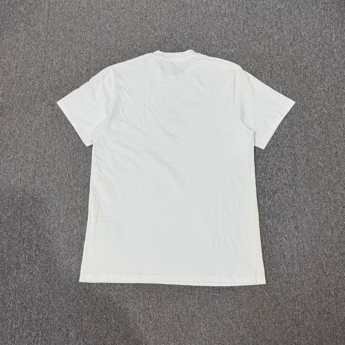 Moncler Moncler White chest print short sleeve M Size M / US 6-8 / IT 42-44 - 2 Thumbnail