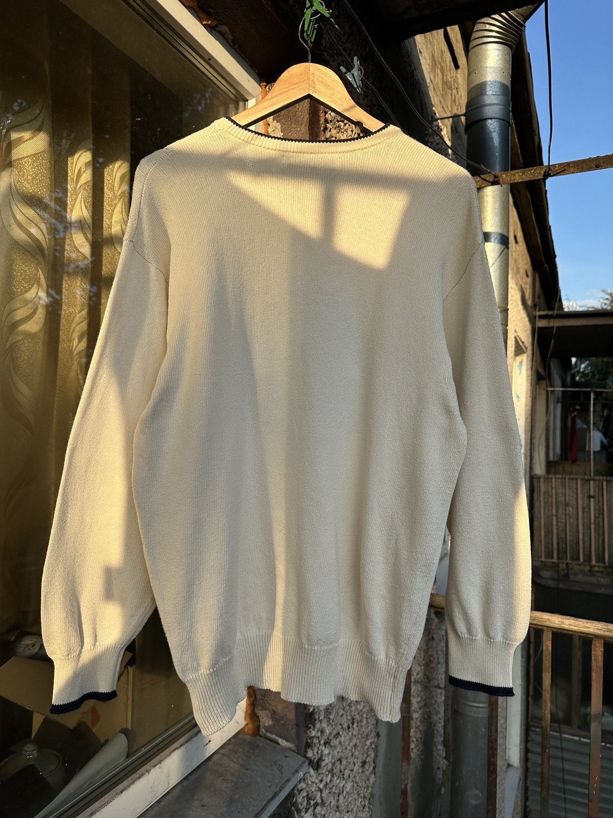 Burberry 90s Vintage Burberrys Big Logo Sweater Made In Scotland Size US L / EU 52-54 / 3 - 10 Thumbnail