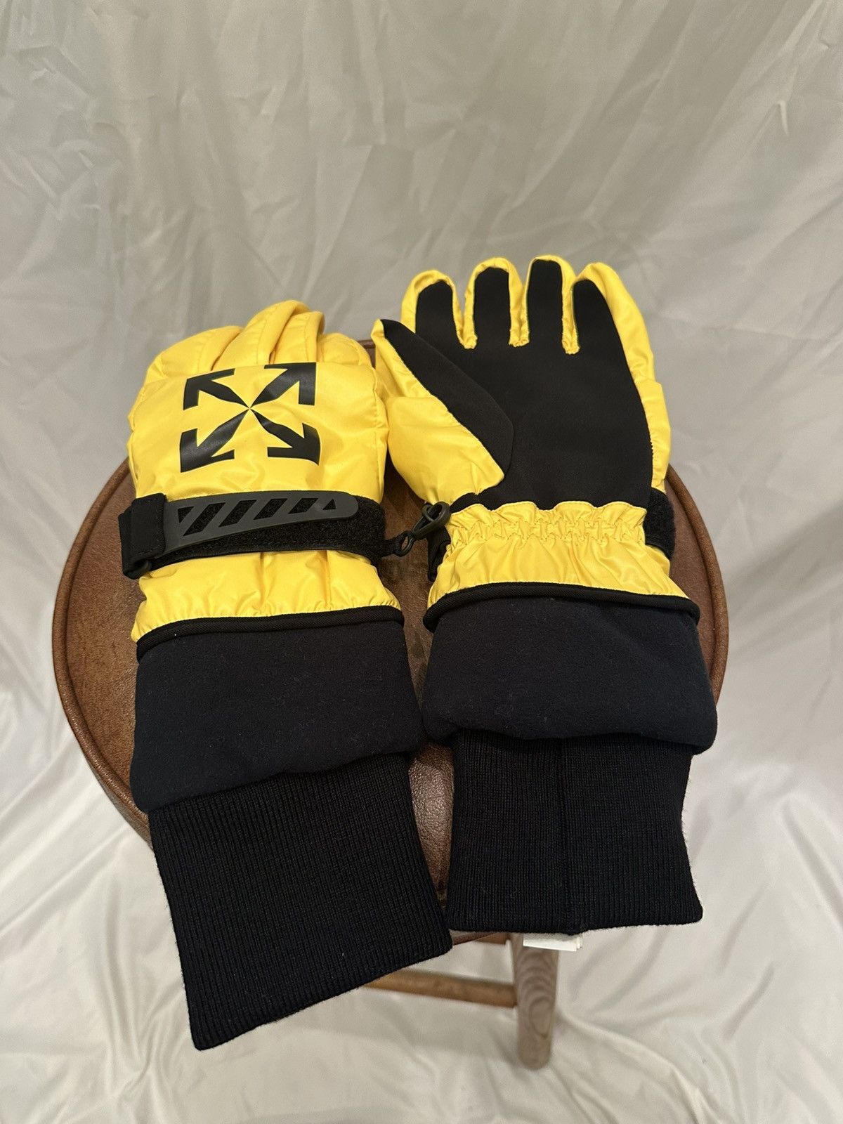 Off-White OFF WHITE GLOVES Size ONE SIZE - 3 Thumbnail