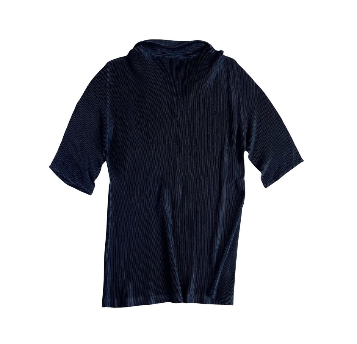 Pleats Please Issey Miyake TAX FREE 🇺🇸 issey miyake pleats please flowy velvet polo Size US S / EU 44-46 / 1 - 5 Thumbnail