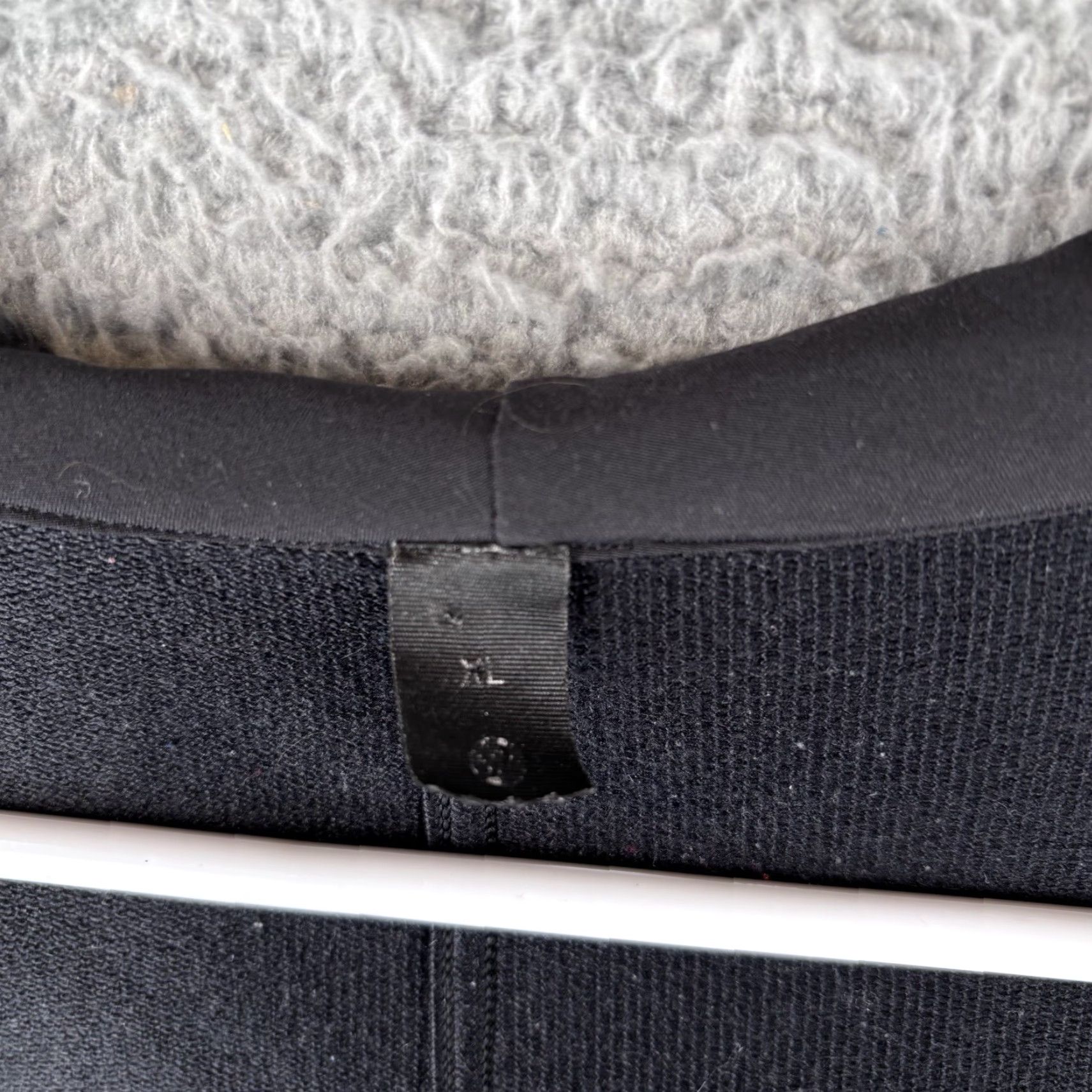 Lululemon Lululemon City Sweat Full Zip Hoodie Mens XL Black Performance LM3CBZS Size US XL / EU 56 / 4 - 3 Thumbnail