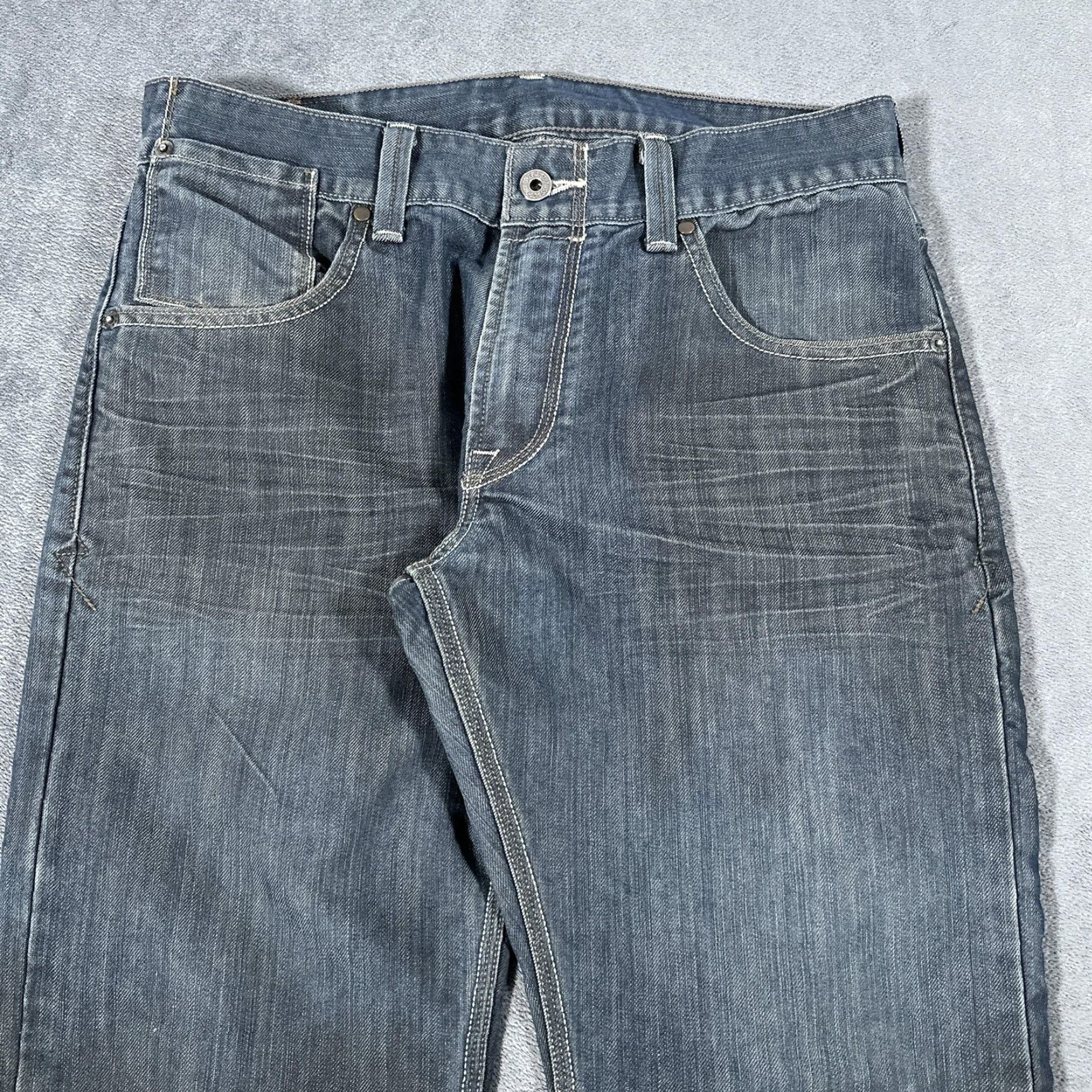 Levi's Levi's 514 Jeans Mens 32x29 Slim Straight Blue Denim Flap Back Pockets Zip Fly Button Zip Cambodia Levi's 500 Series 514 Model 32 Medium/Dark Blue Size US 32 / EU 48 - 2 Thumbnail