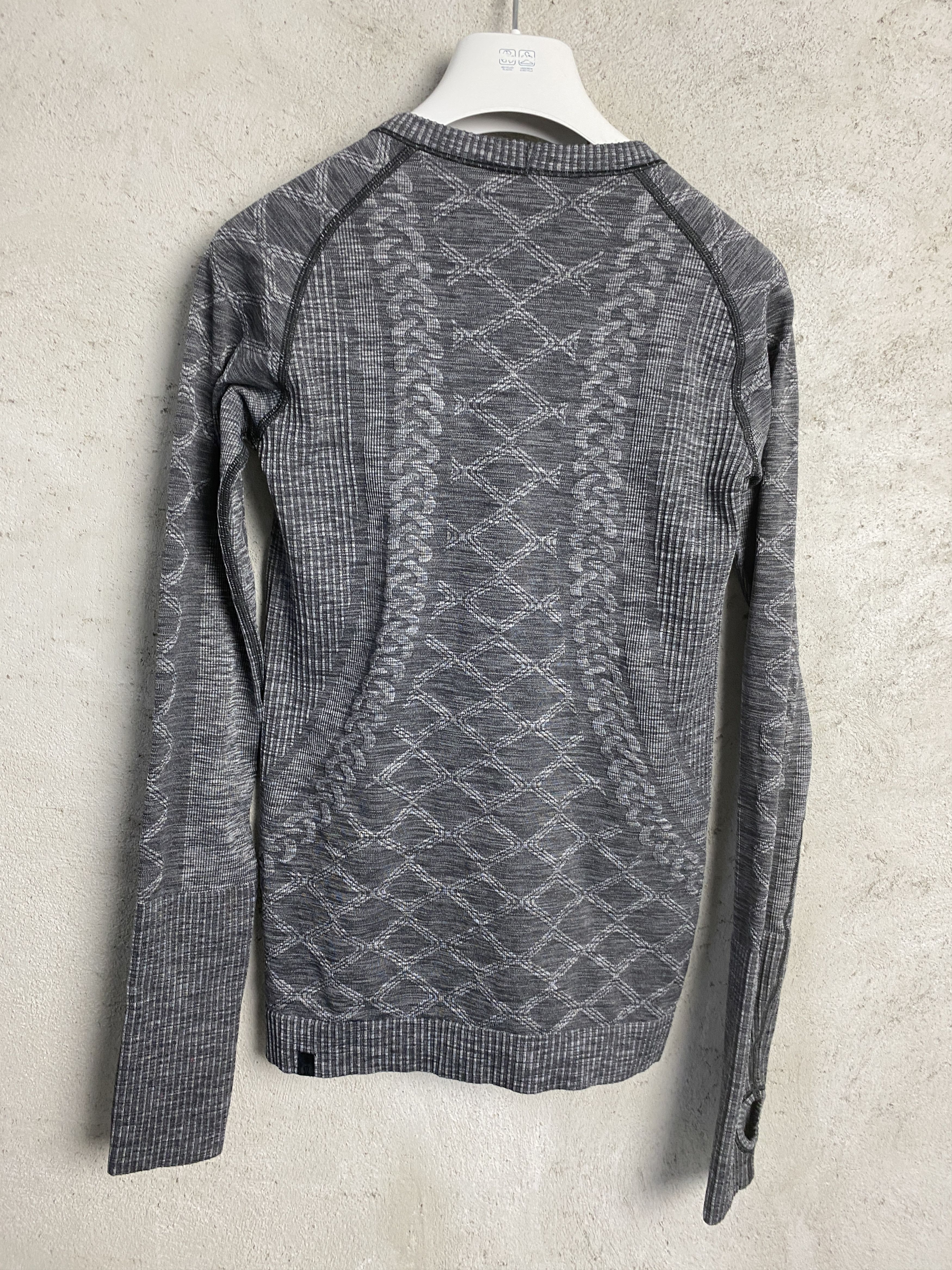 Lululemon Lululemon Rest Less Pullover long sleeve t-shirt pilates gym Size XS / US 0-2 / IT 36-38 - 5 Thumbnail