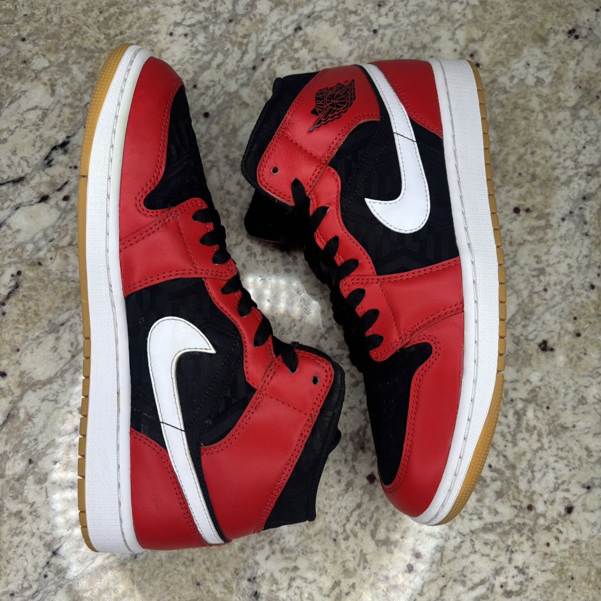 Jordan Brand Size 10-Jordan 1 Mid SE Christmas LIGHTLY WORN W BOX Size US 10 / EU 43 - 14 Thumbnail