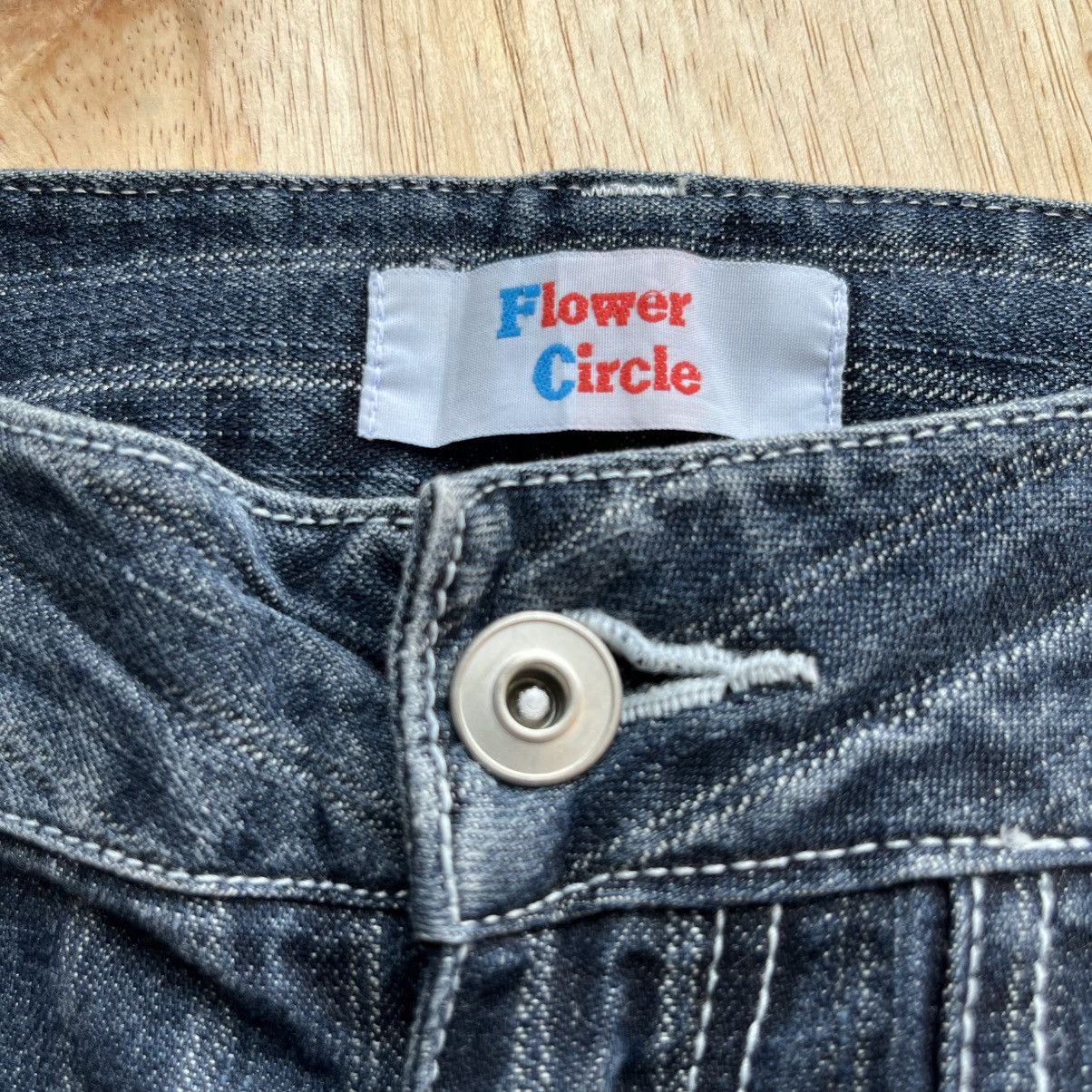 Japanese Brand FLOWER CIRCLE CARGO FLARED DENIM LIKE TORNADO MART Size US 31 - 5 Thumbnail