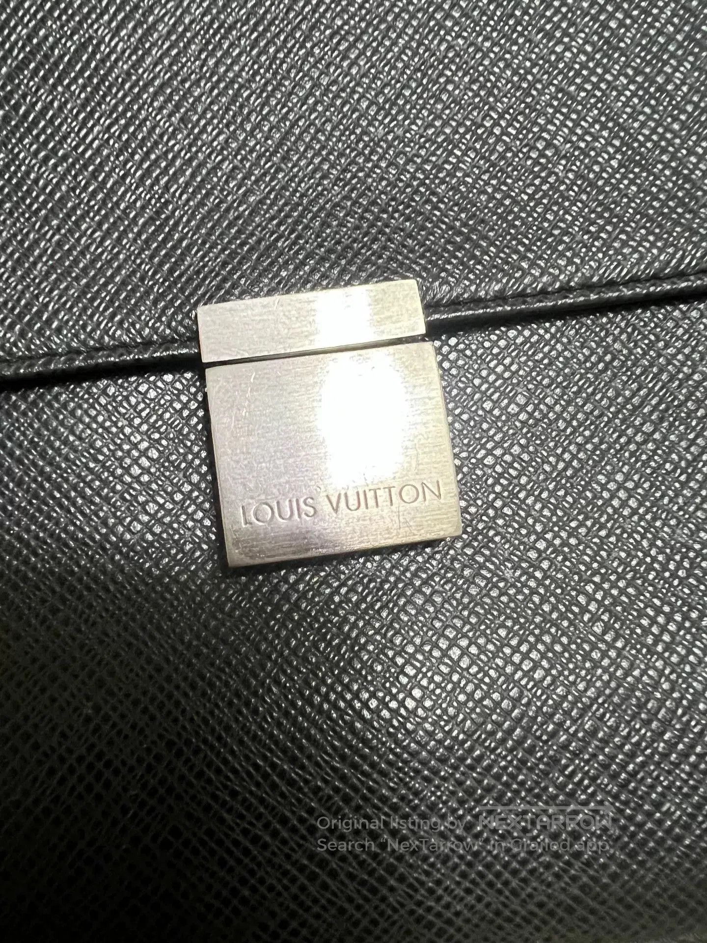 Louis Vuitton Louis Vuitton Men's Leather Handbag. Size ONE SIZE - 2 Thumbnail