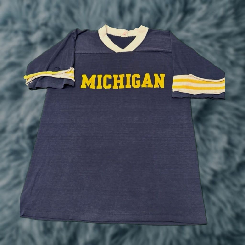 Vintage VINTAGE Michigan Wolverines VTG Distressed Shirt Mens L Blue 80s 90s University College Sports Wolverine Shirt Mens L Size US L / EU 52-54 / 3 - 1 Thumbnail