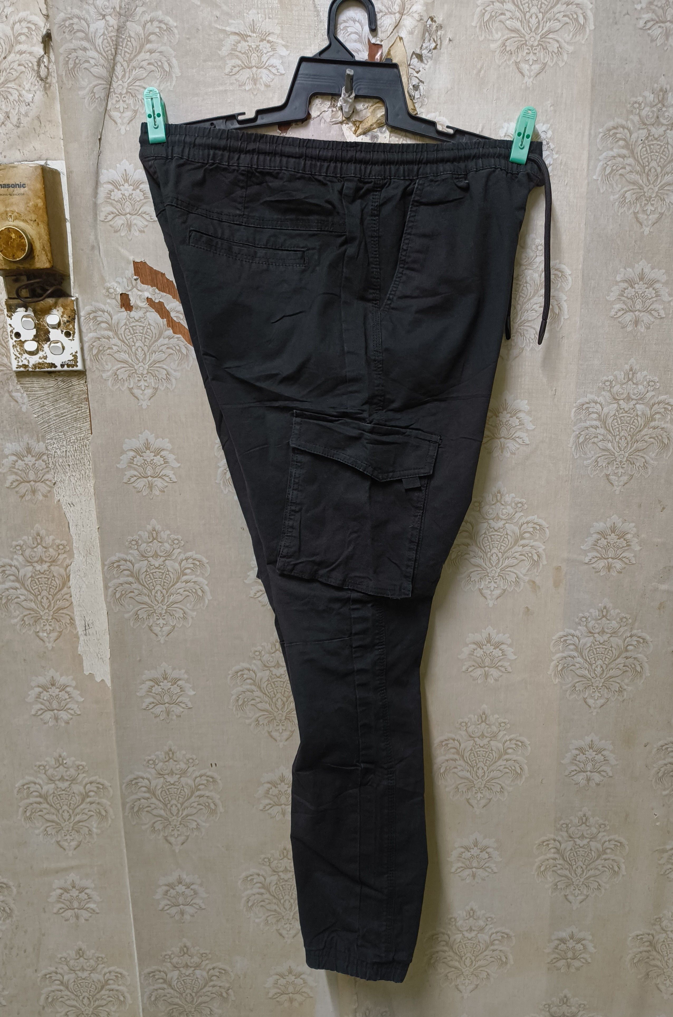 Denim & Co. Denim Co. Black Slim cuffed Cargo pants Size US 36 / EU 52 - 4 Thumbnail
