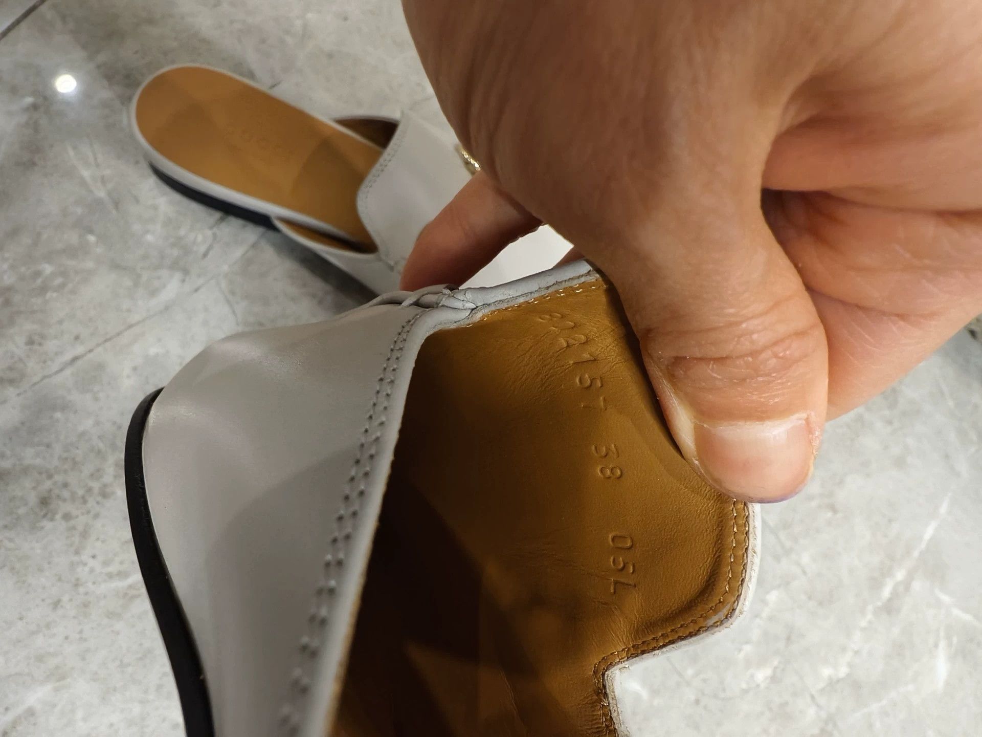 Gucci Gucci Classic Slippers Beige 38 (Fits 37-37.5) New Size US 7.5 / IT 37.5 - 5 Thumbnail